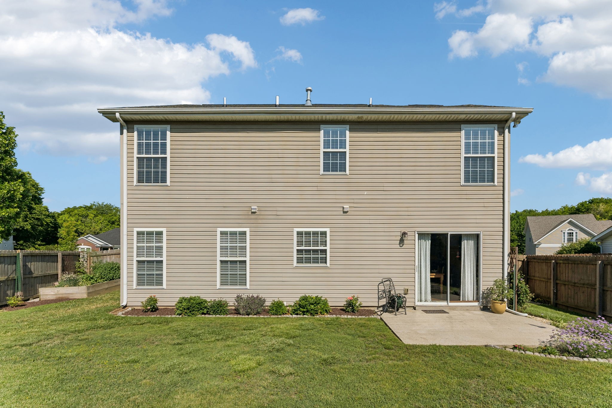 410 Creekside Ln