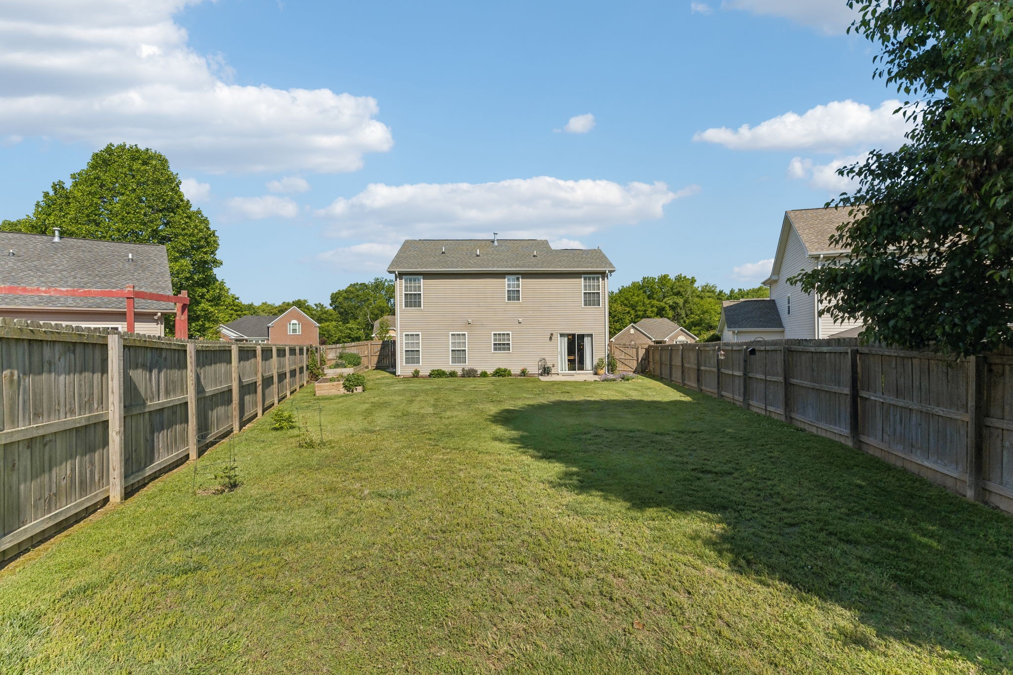 410 Creekside Ln