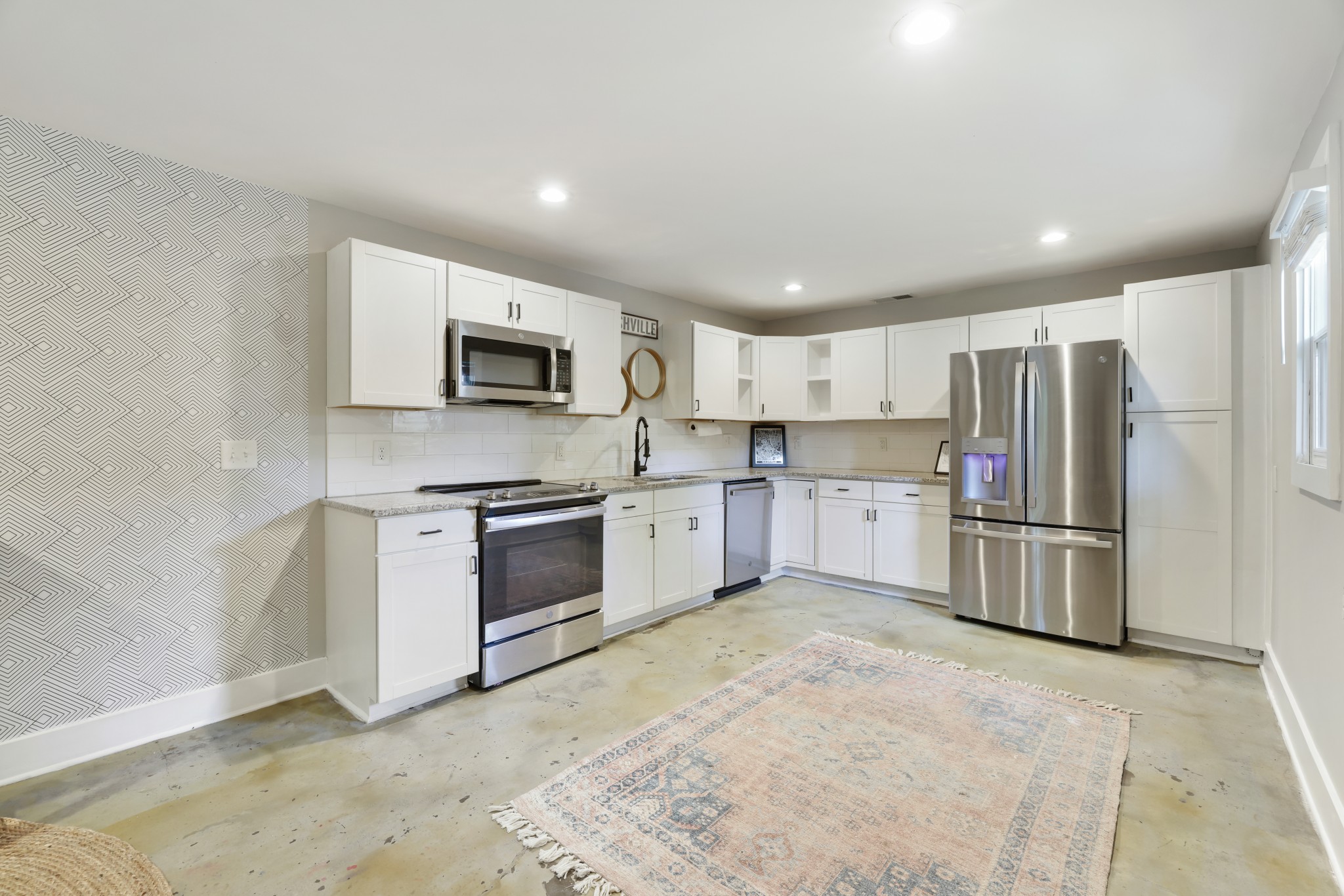 1408 Douglas Ave