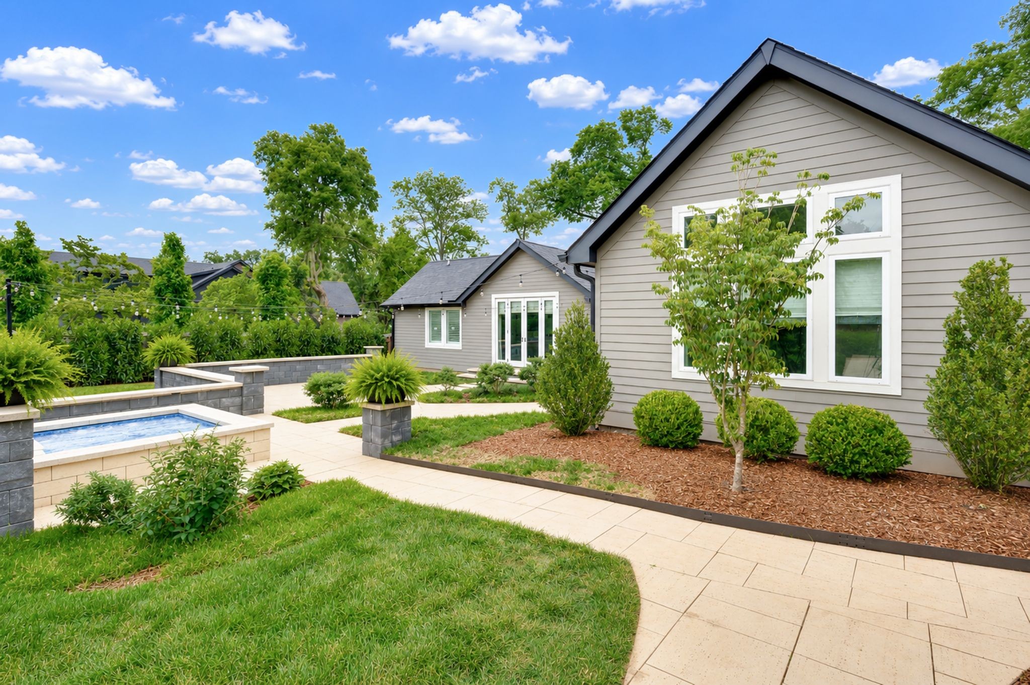 2012 Cedar Ln