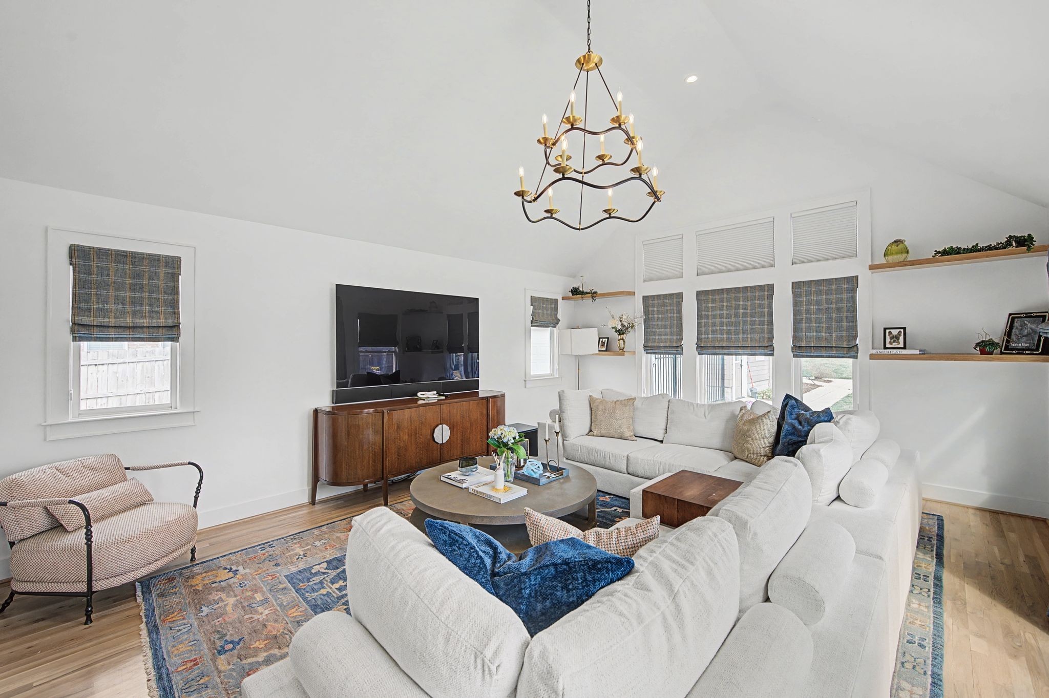 2012 Cedar Ln