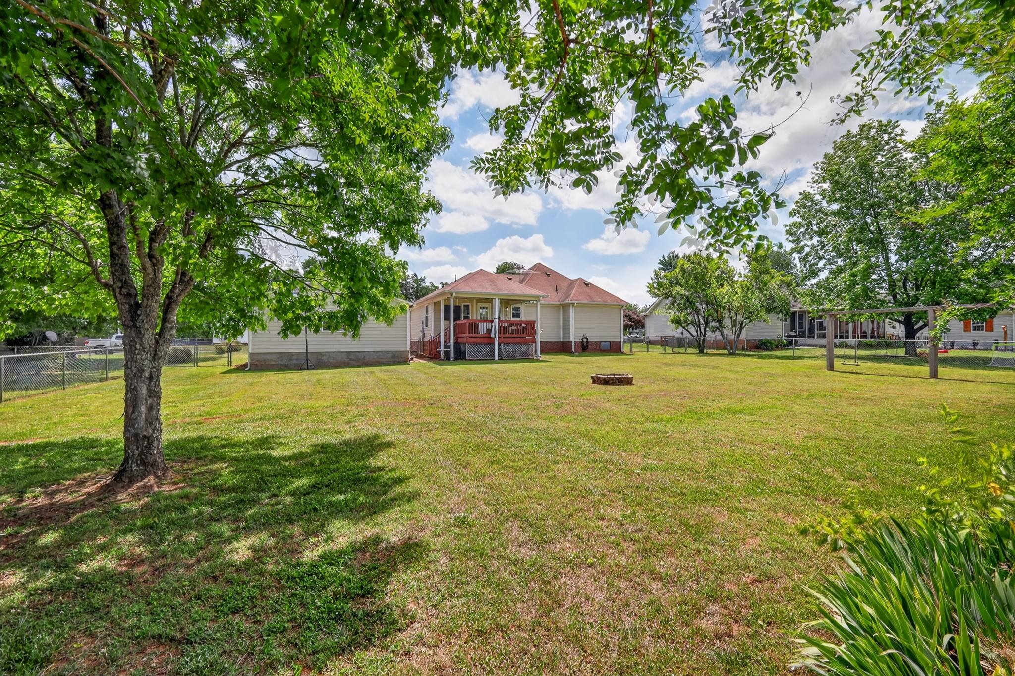 3223 Westbrook Dr