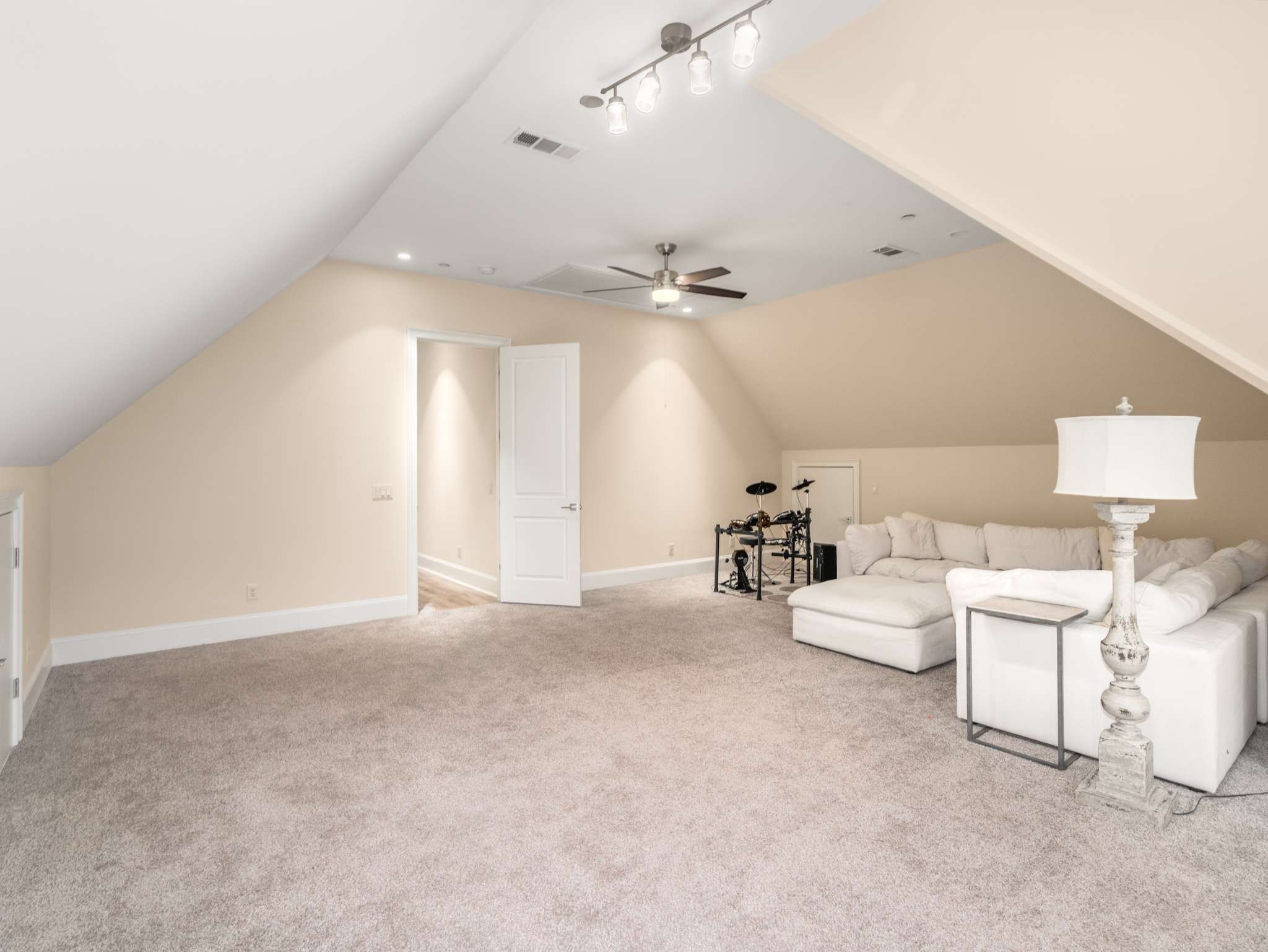 1110B Biltmore Dr