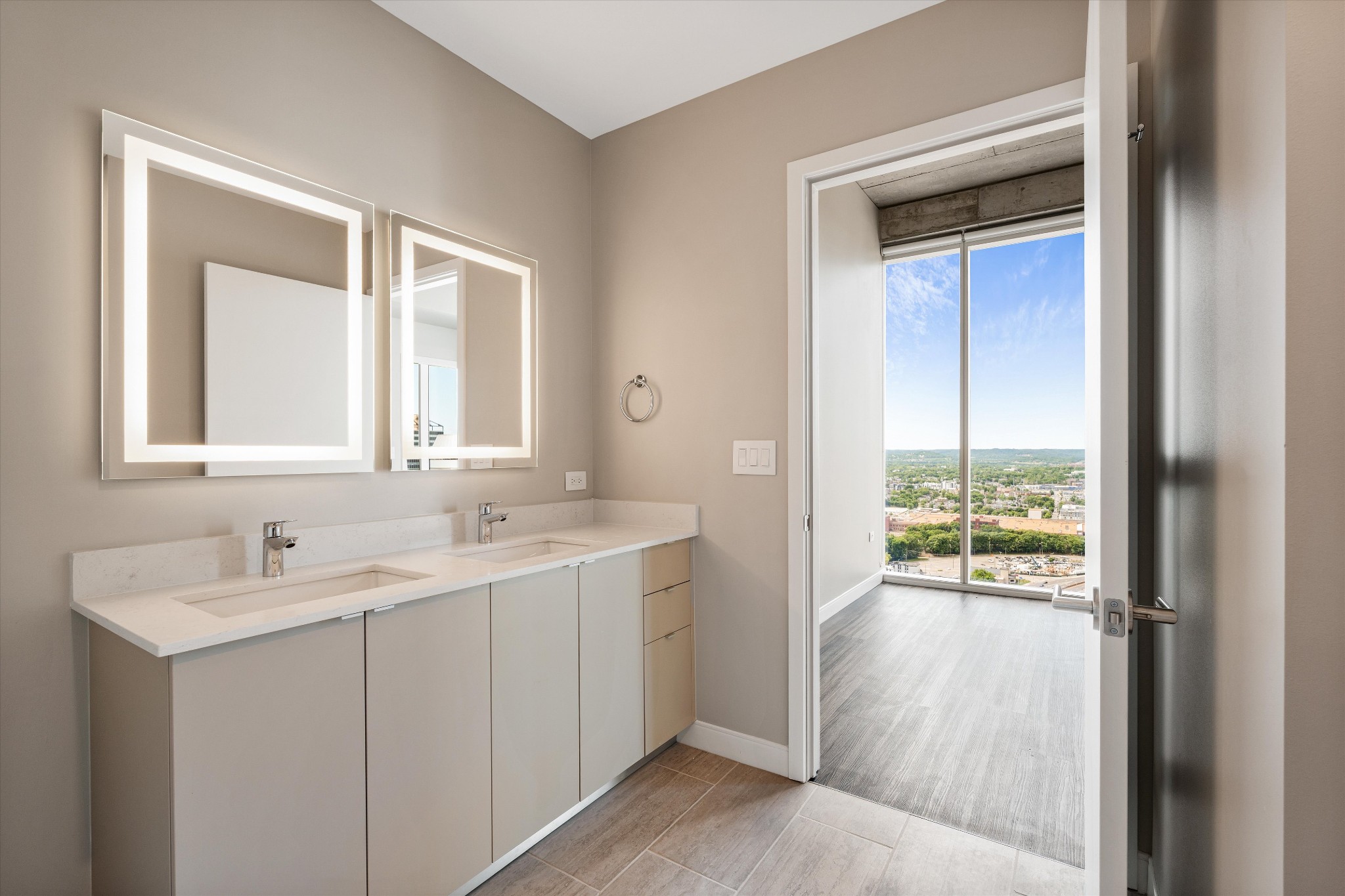 805 Church St, N Unit: 2613