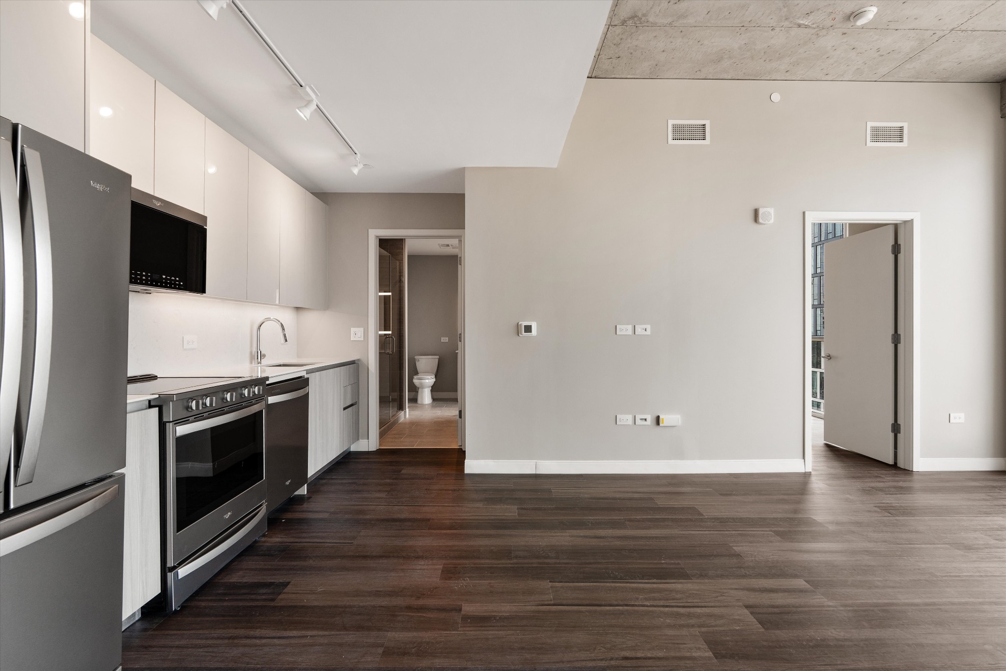 805 Church St, N Unit: 2613