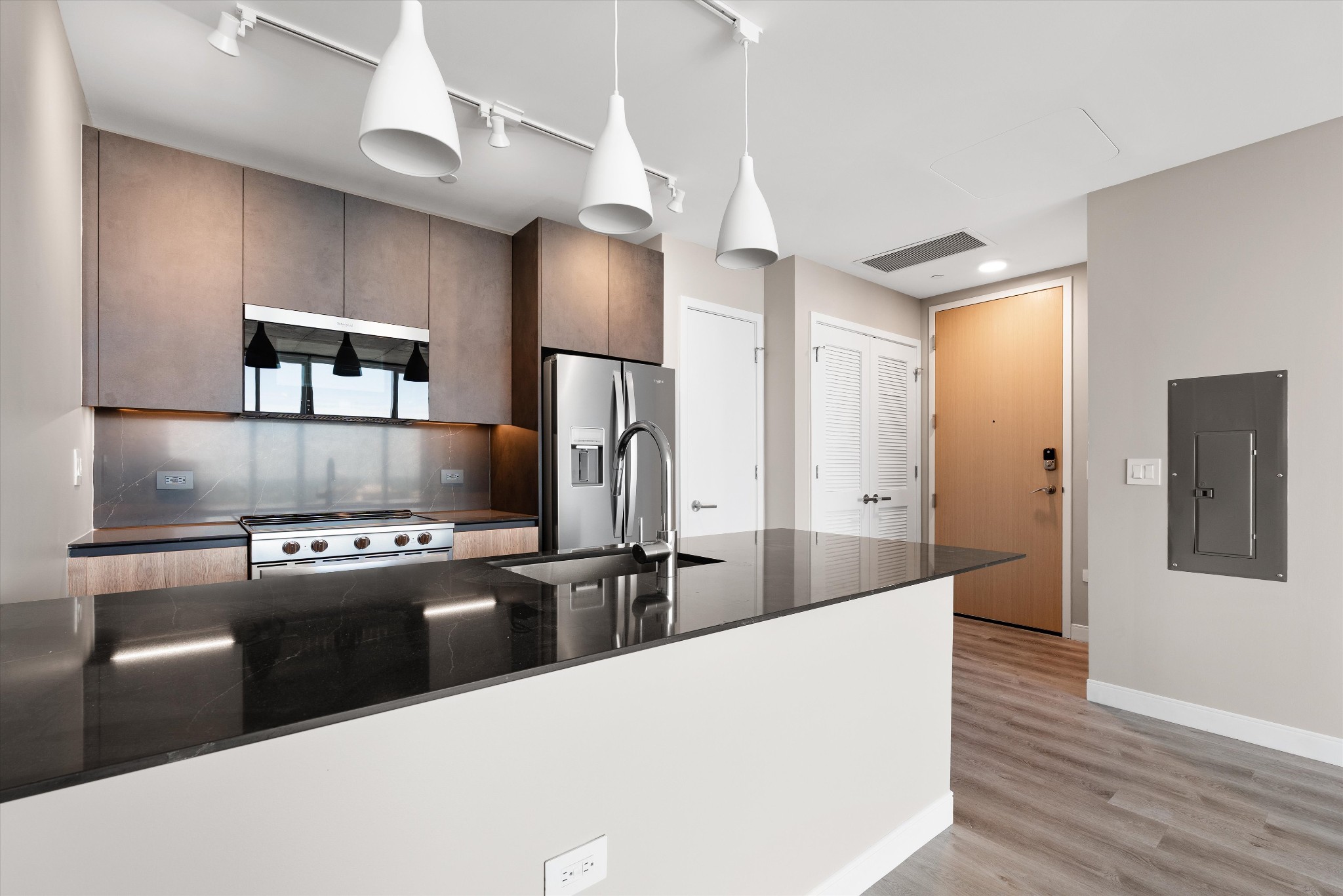 805 Church St, S Unit: 3206