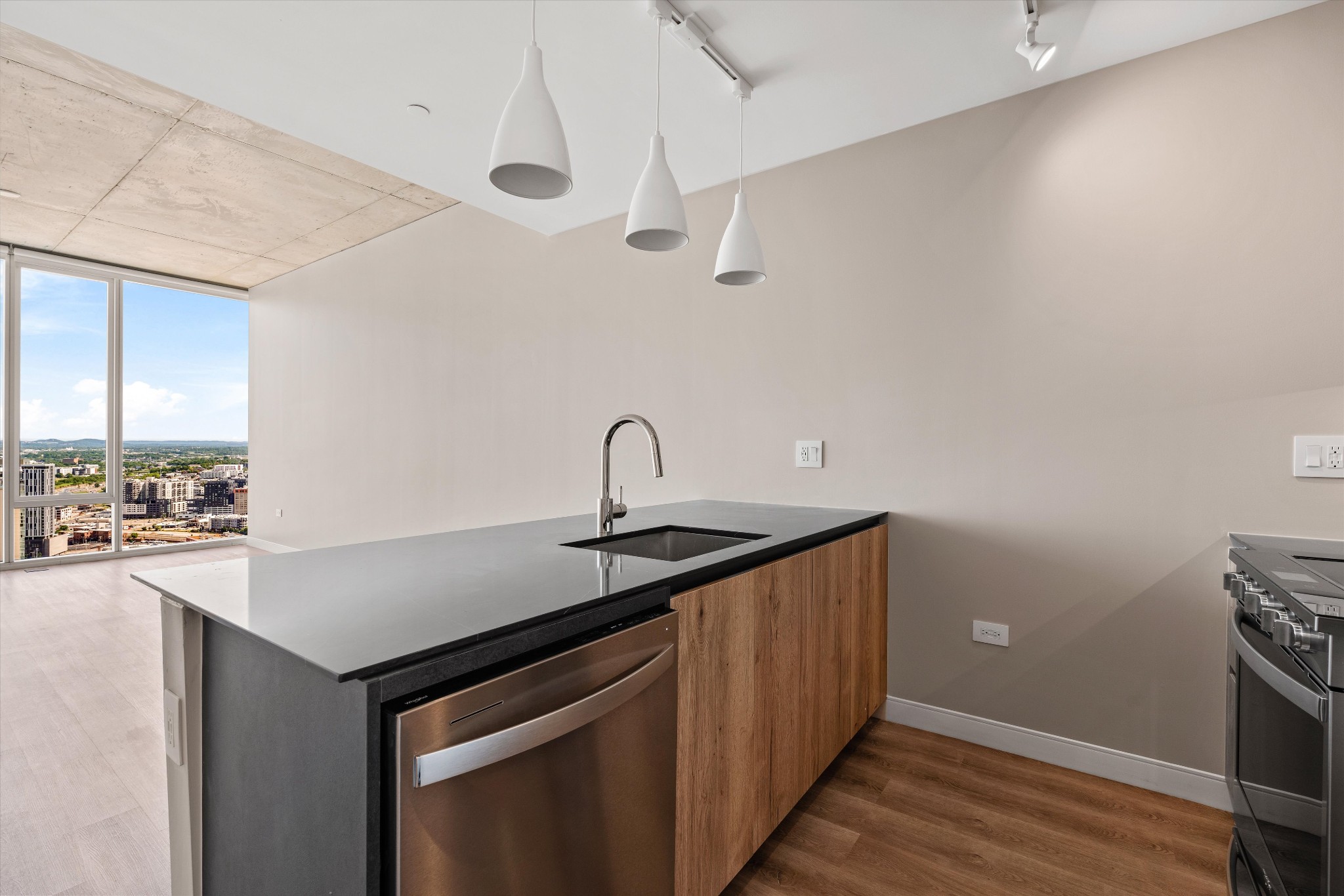 805 Church St, S Unit: 3206