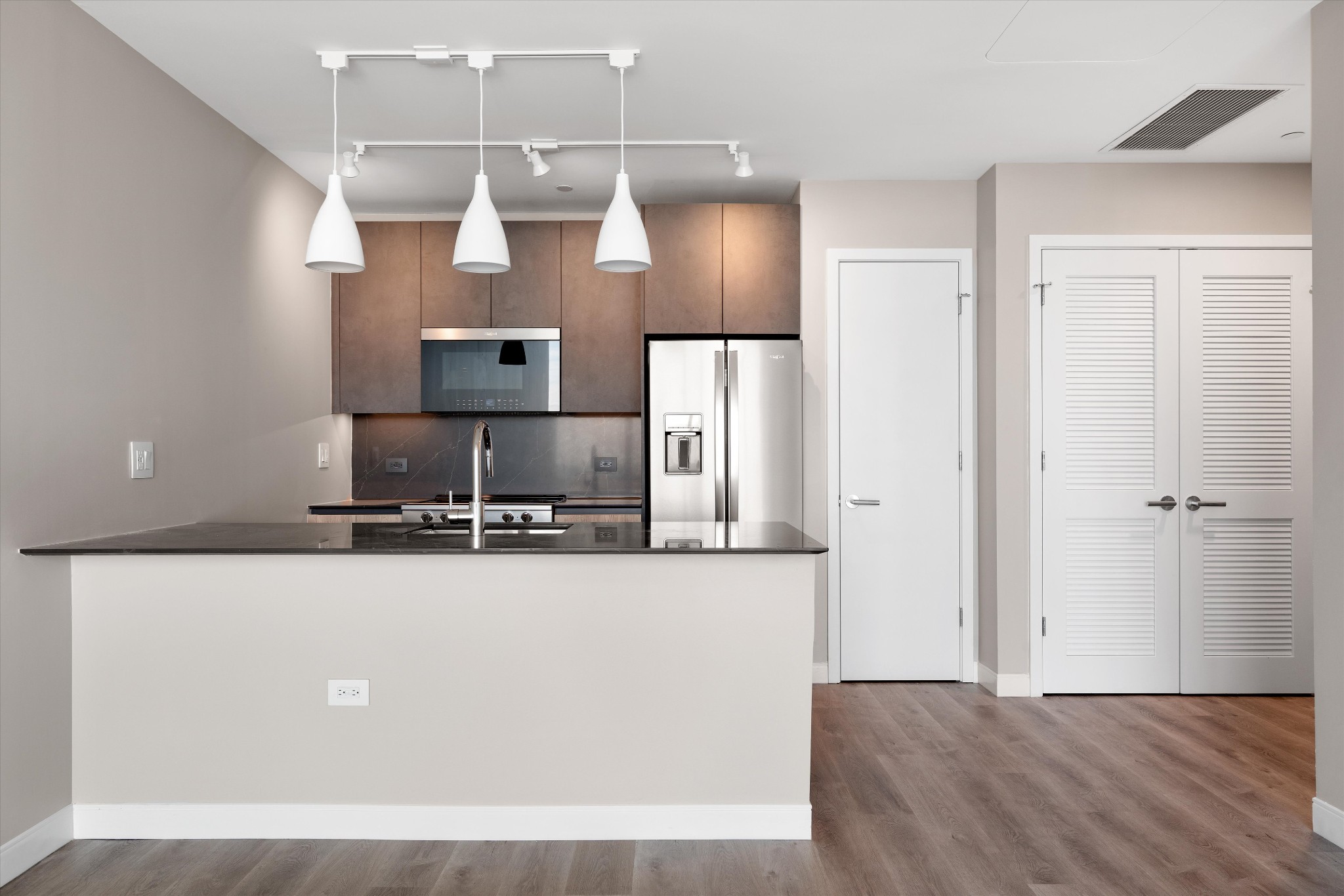 805 Church St, S Unit: 3206