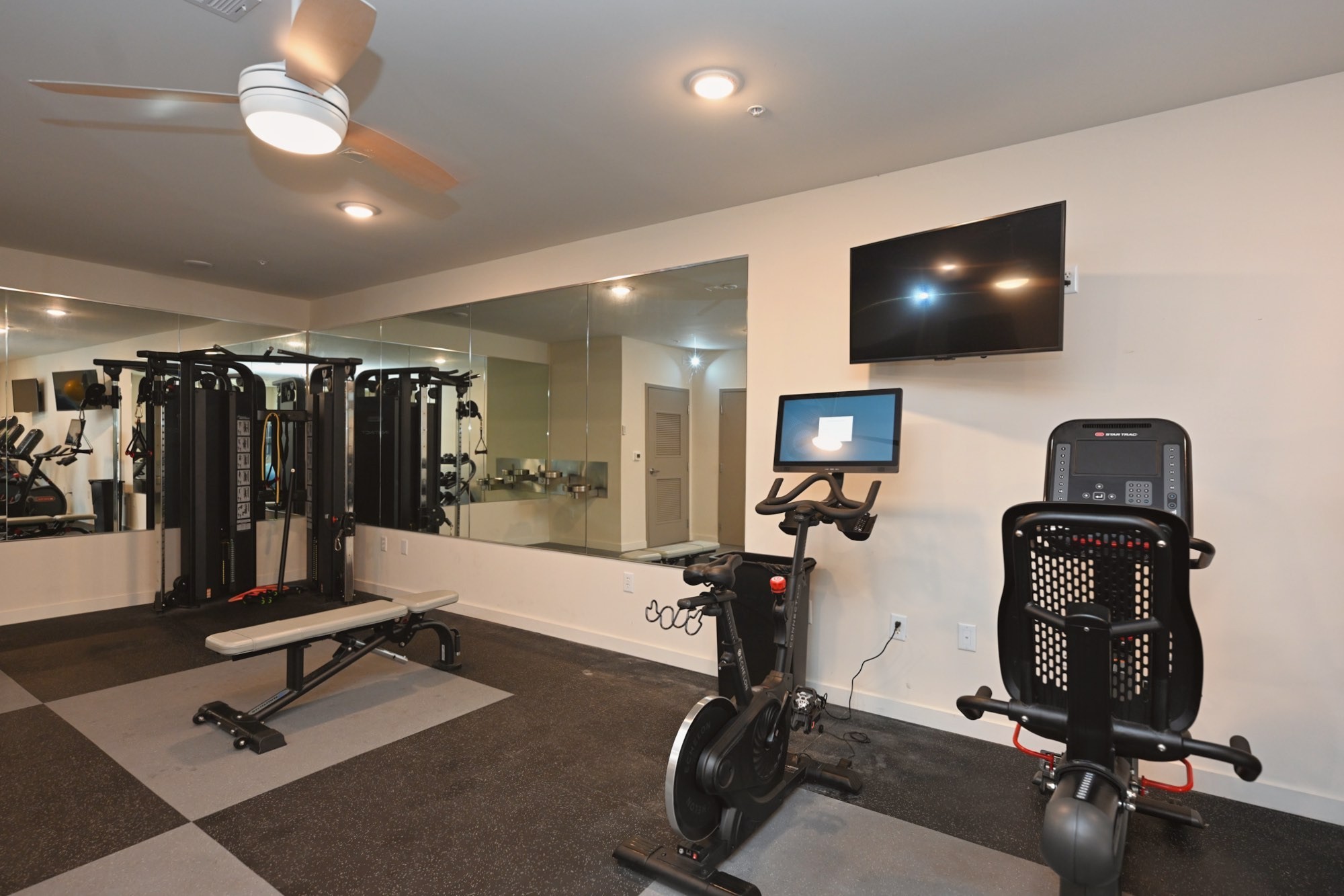 2900 Edwin Way Unit: 202