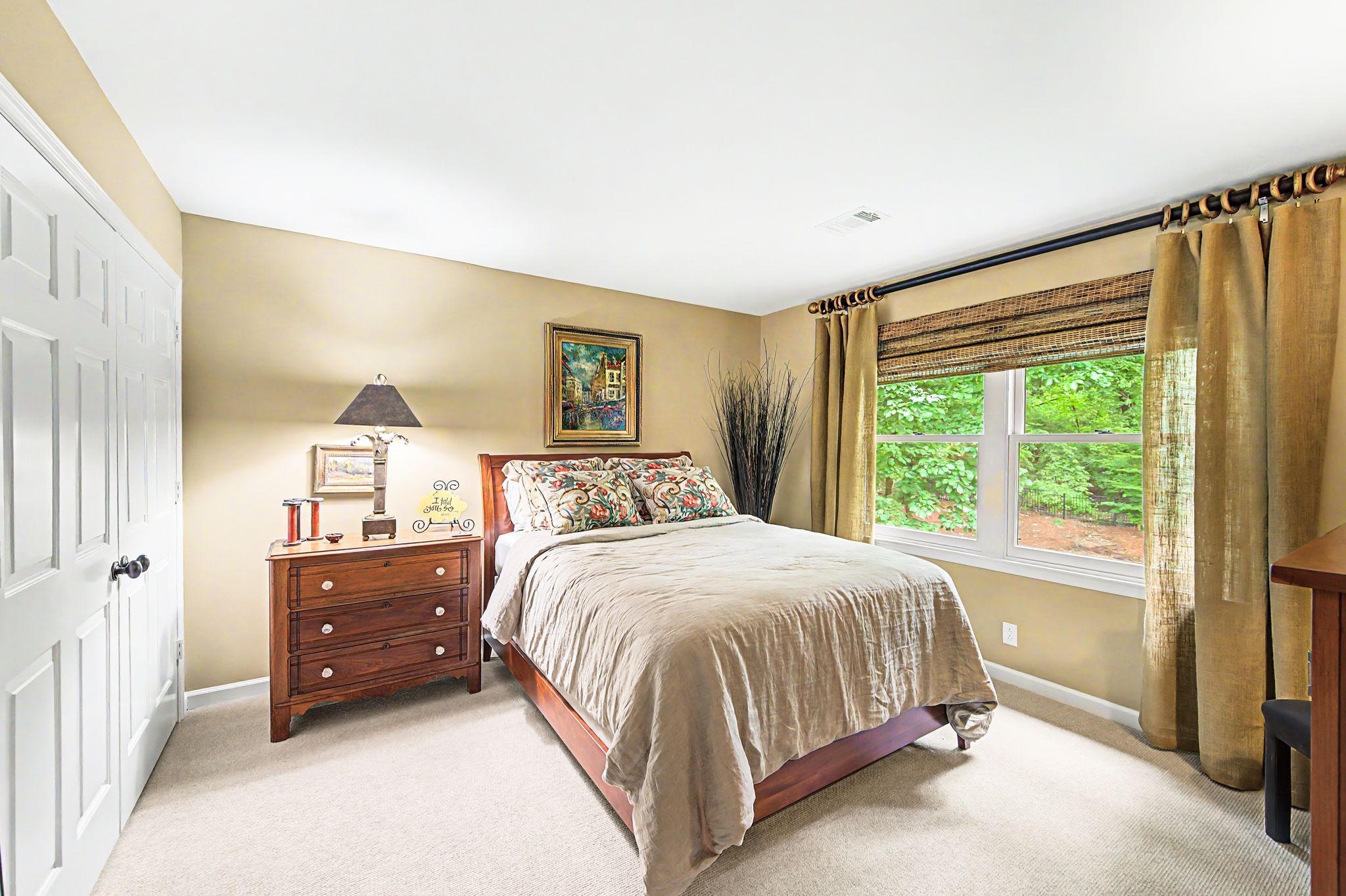 709 Roxburgh Cv