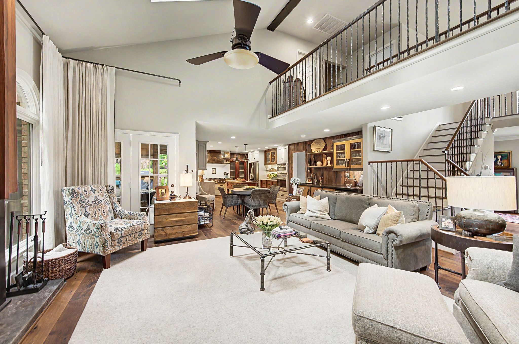 709 Roxburgh Cv