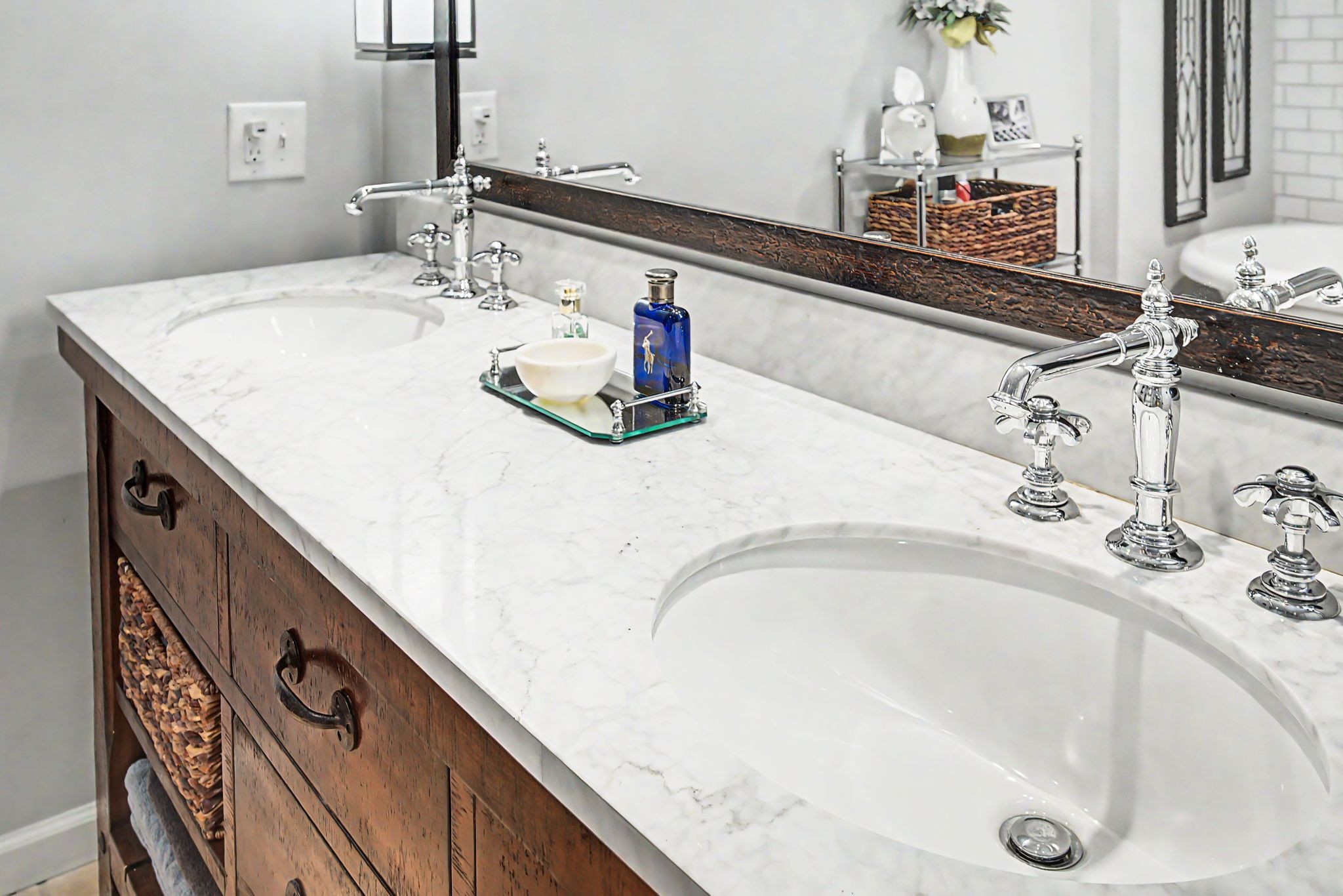 709 Roxburgh Cv