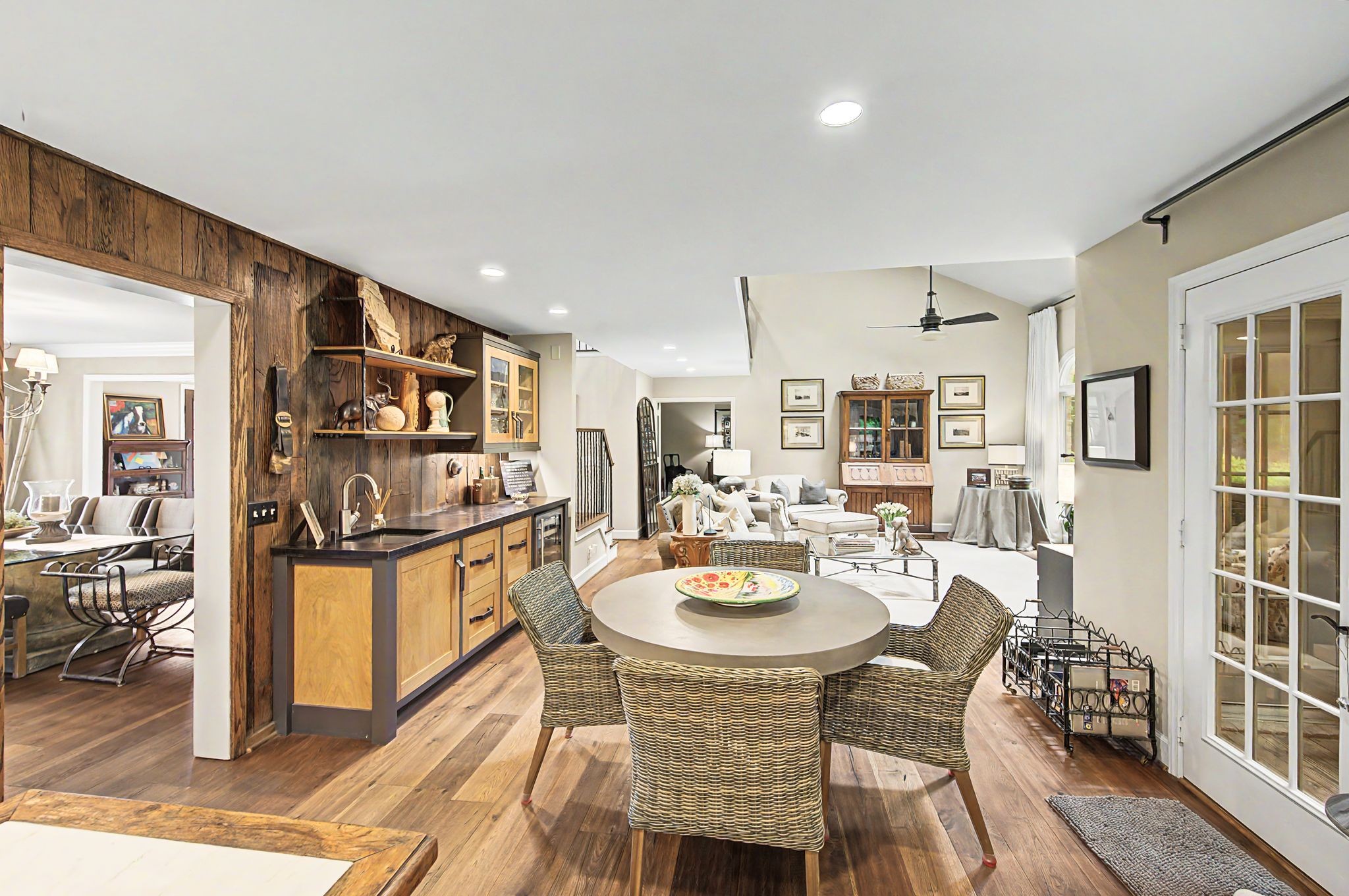 709 Roxburgh Cv