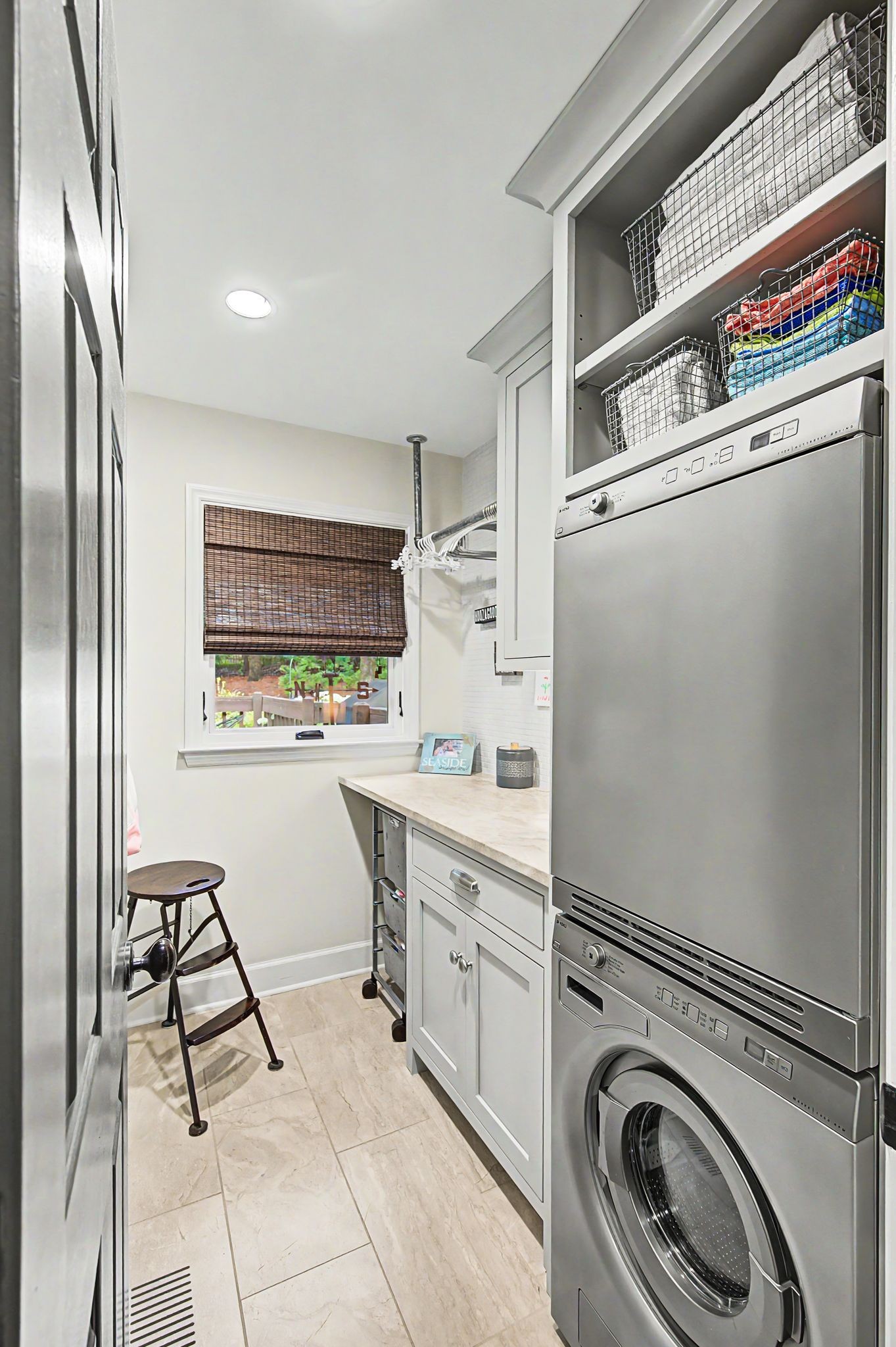 709 Roxburgh Cv