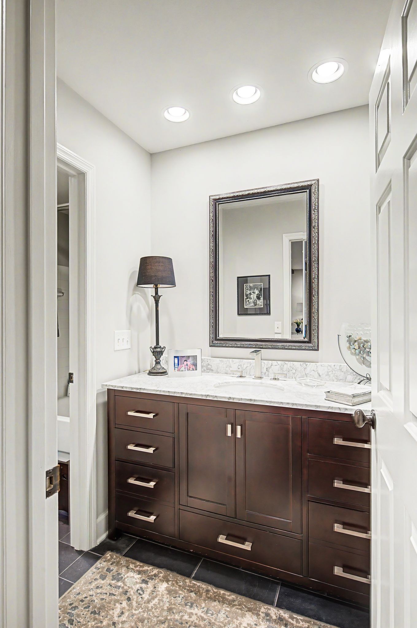709 Roxburgh Cv
