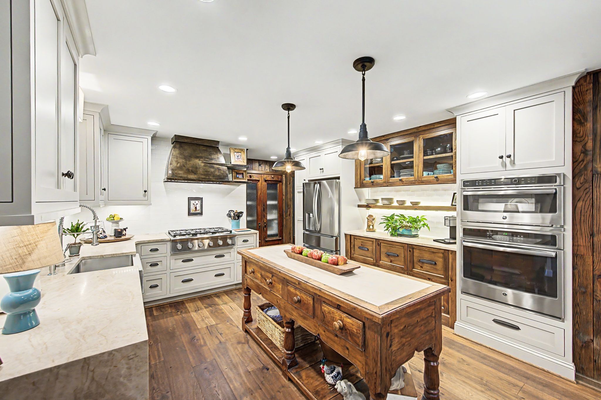 709 Roxburgh Cv