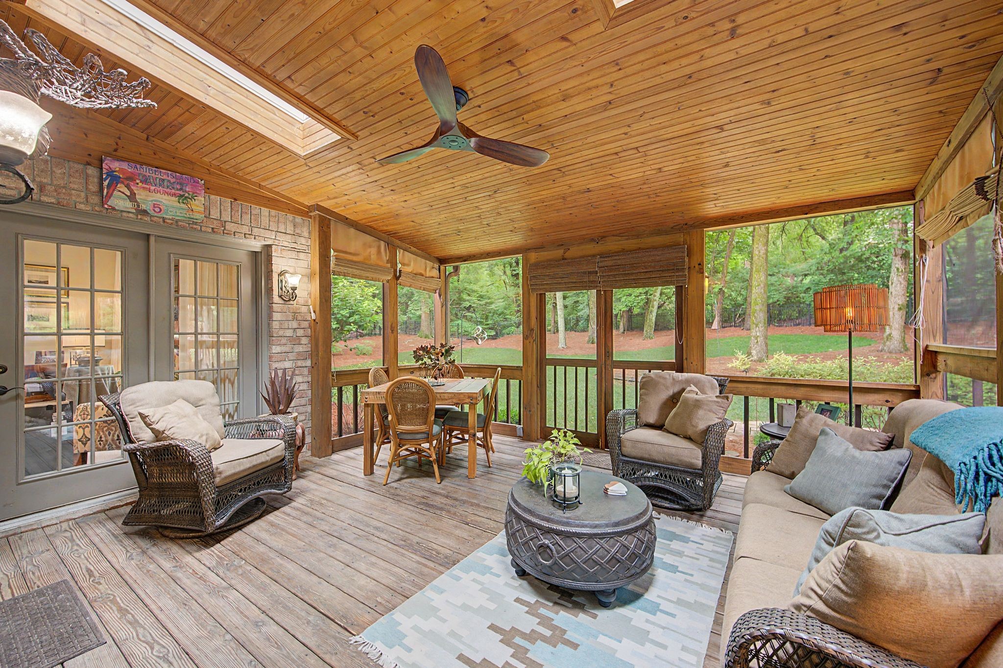 709 Roxburgh Cv