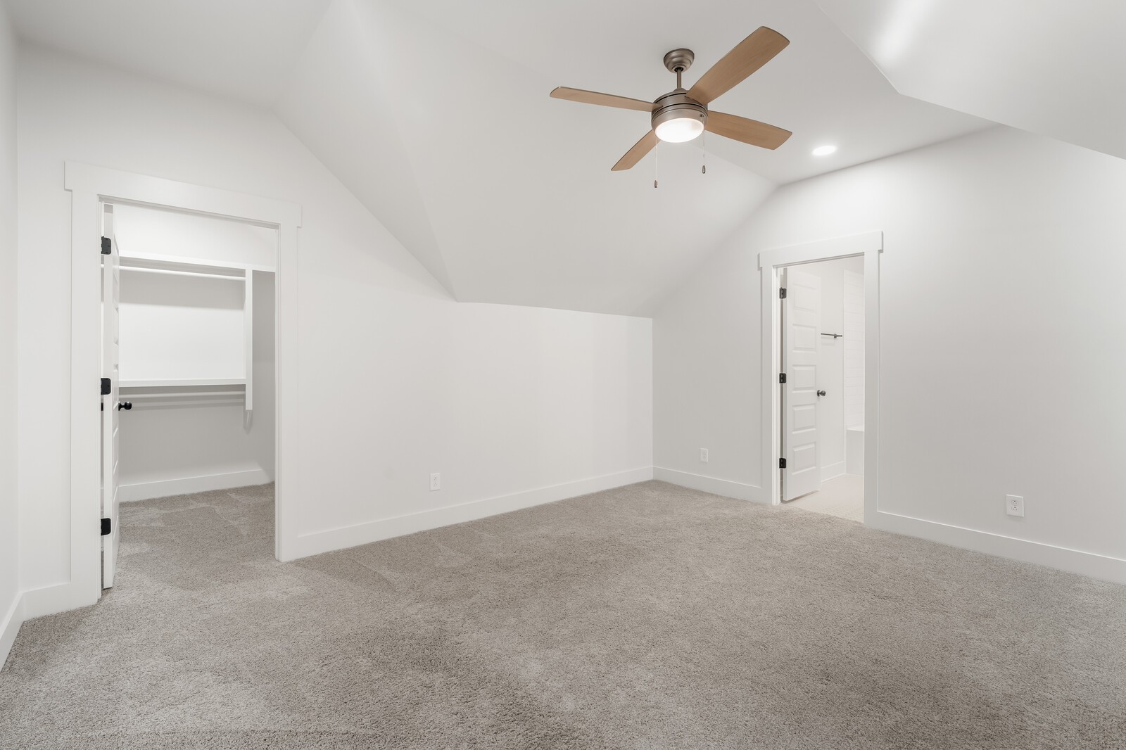 1526 Hayden Dr