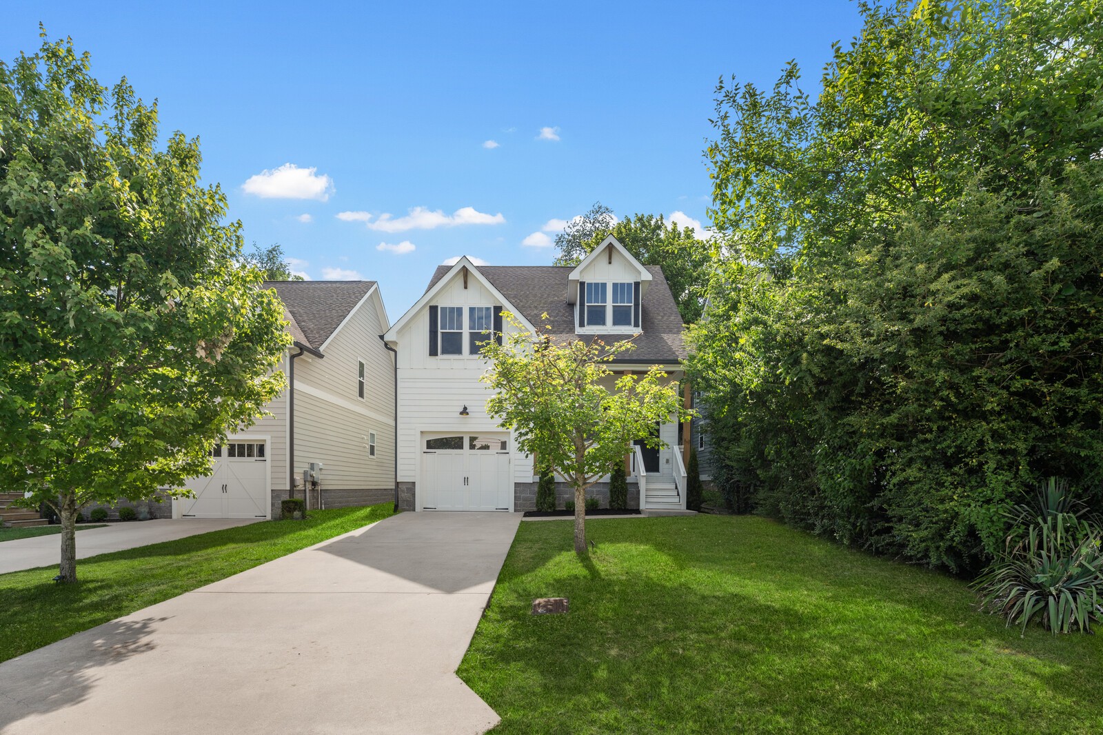 1526 Hayden Dr