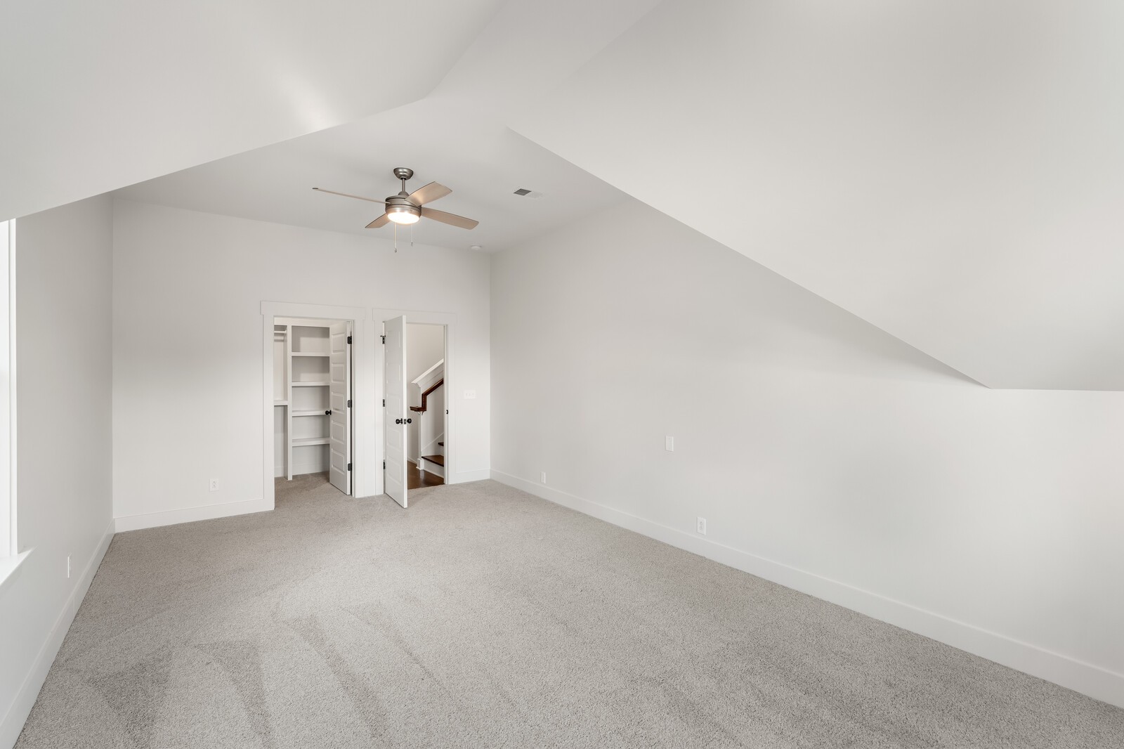 1526 Hayden Dr
