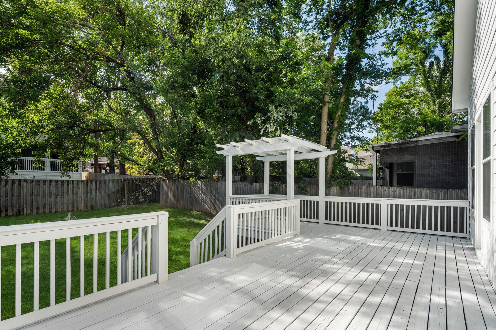 1526 Hayden Dr