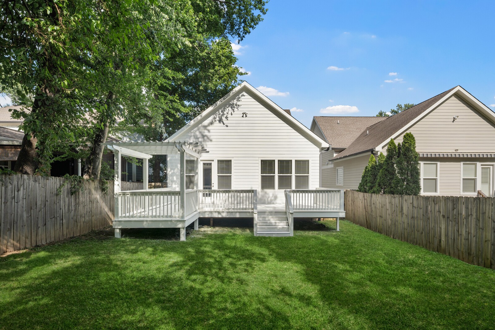 1526 Hayden Dr