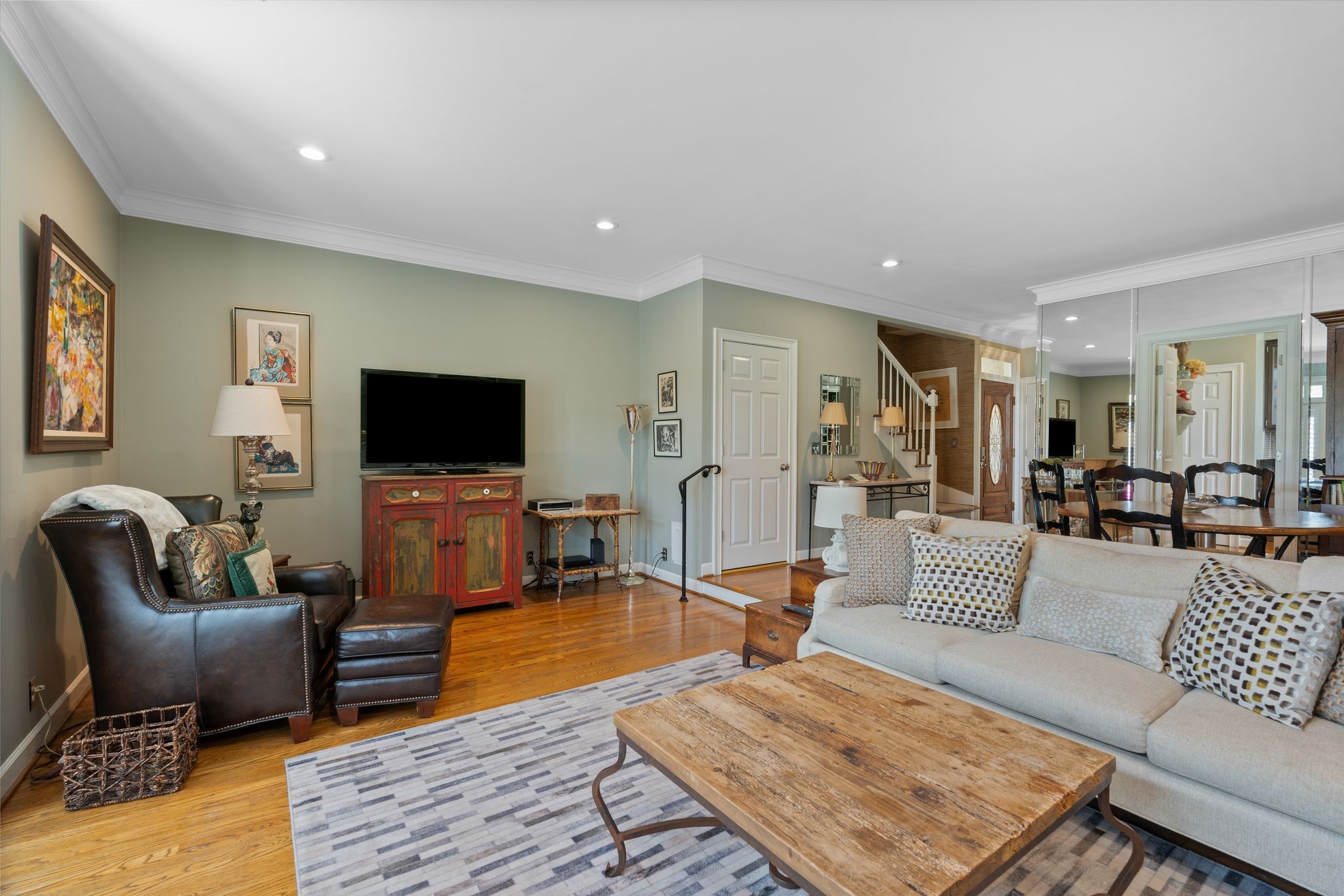 2828 Woodlawn Drive