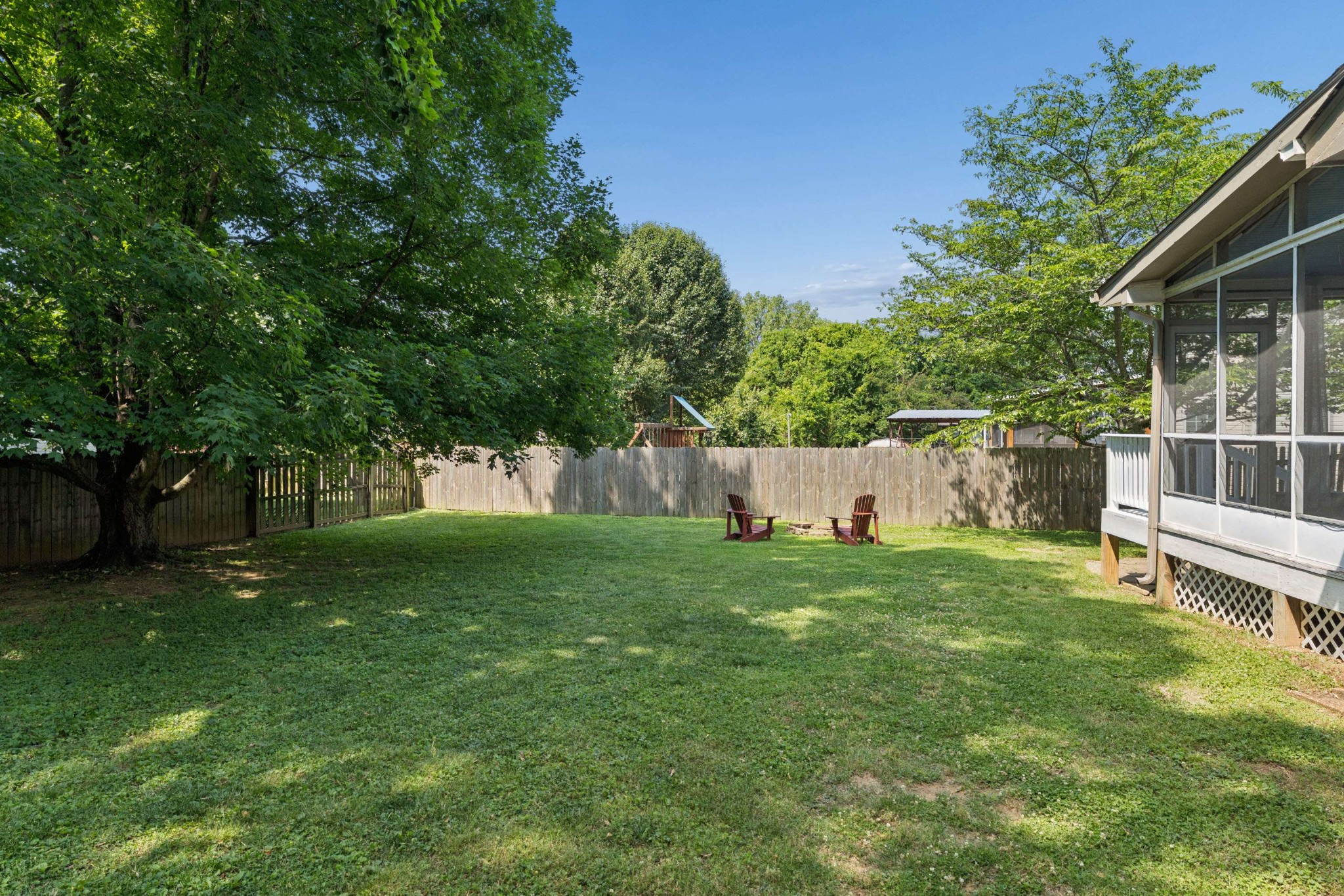 5204 Village Trce