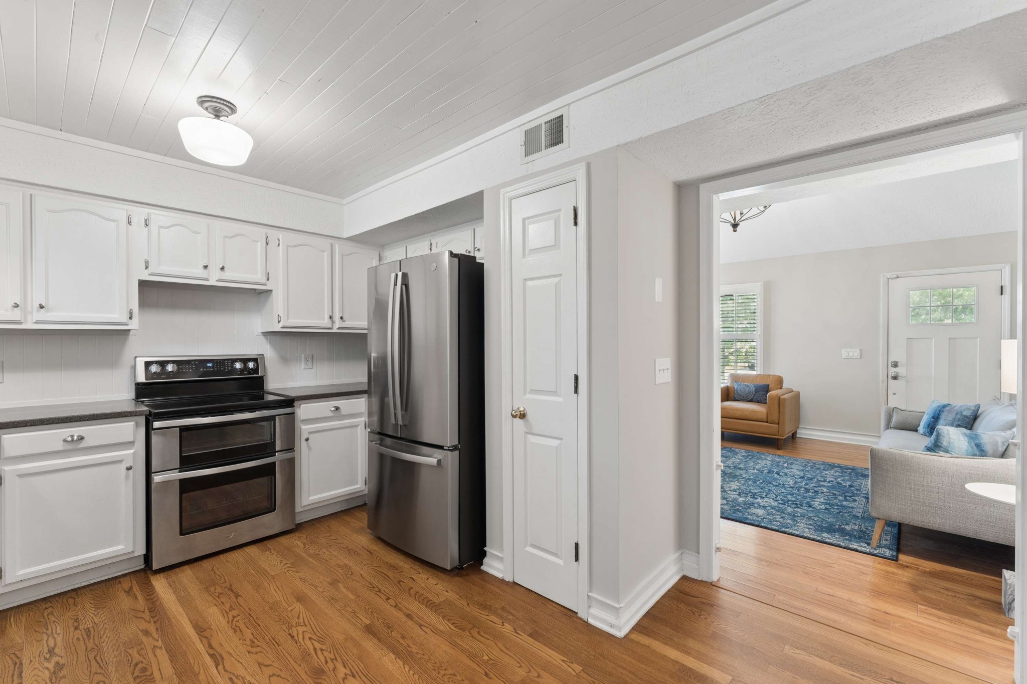 5204 Village Trce