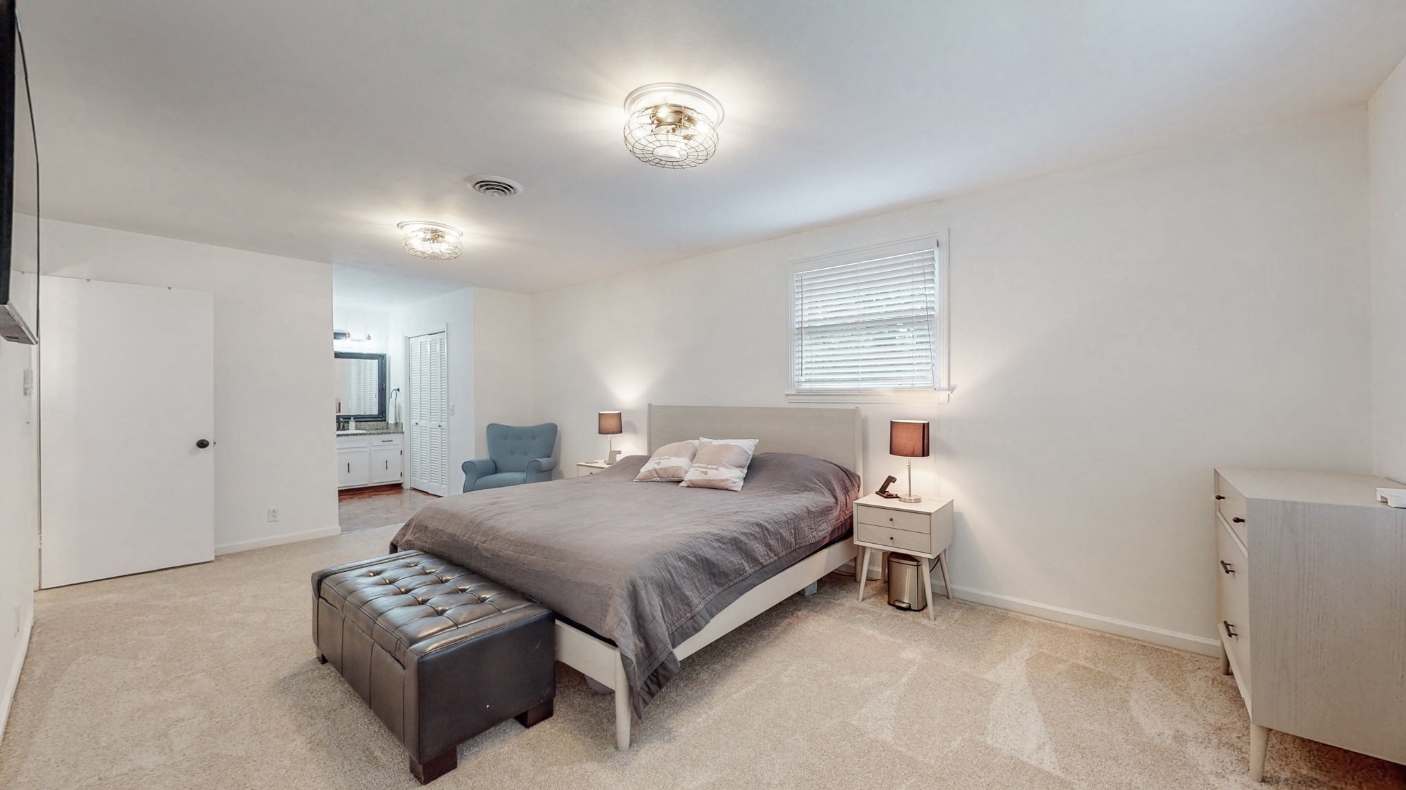 706 Wilson Pike