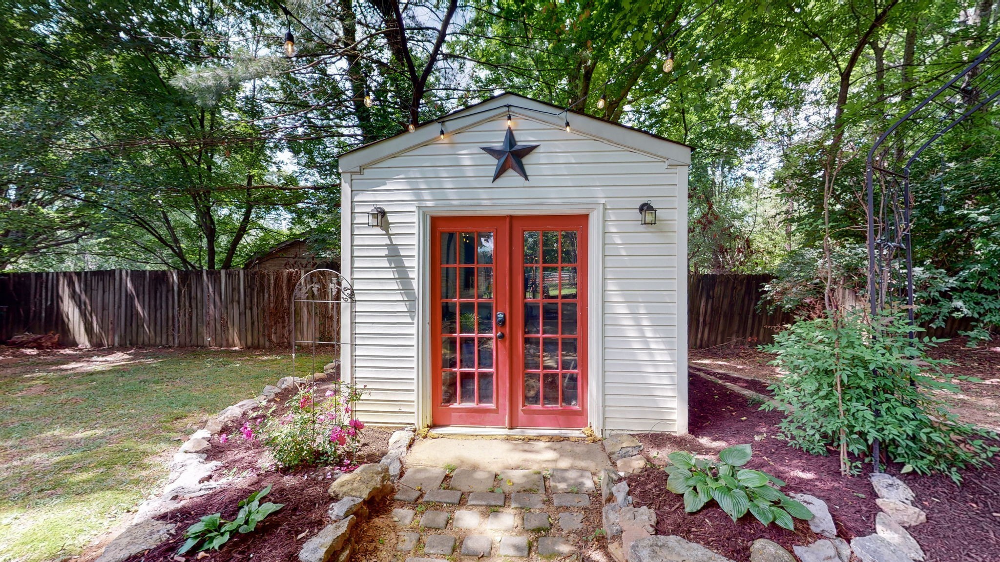 706 Wilson Pike