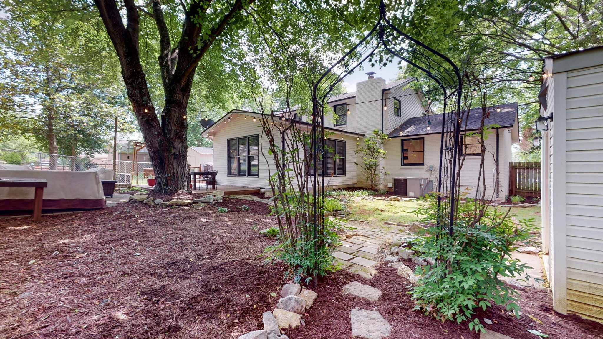 706 Wilson Pike