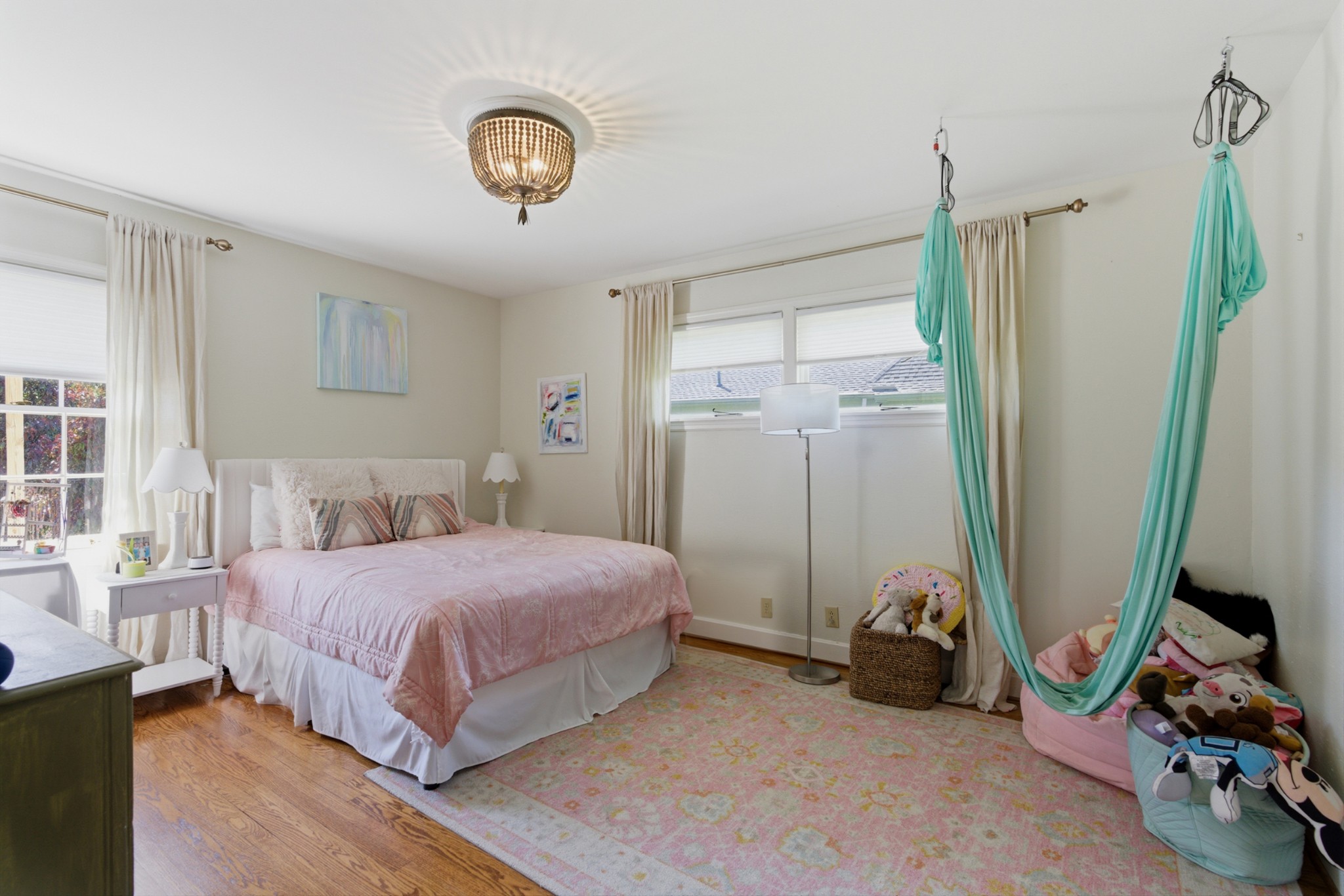 2709 Tyne Blvd