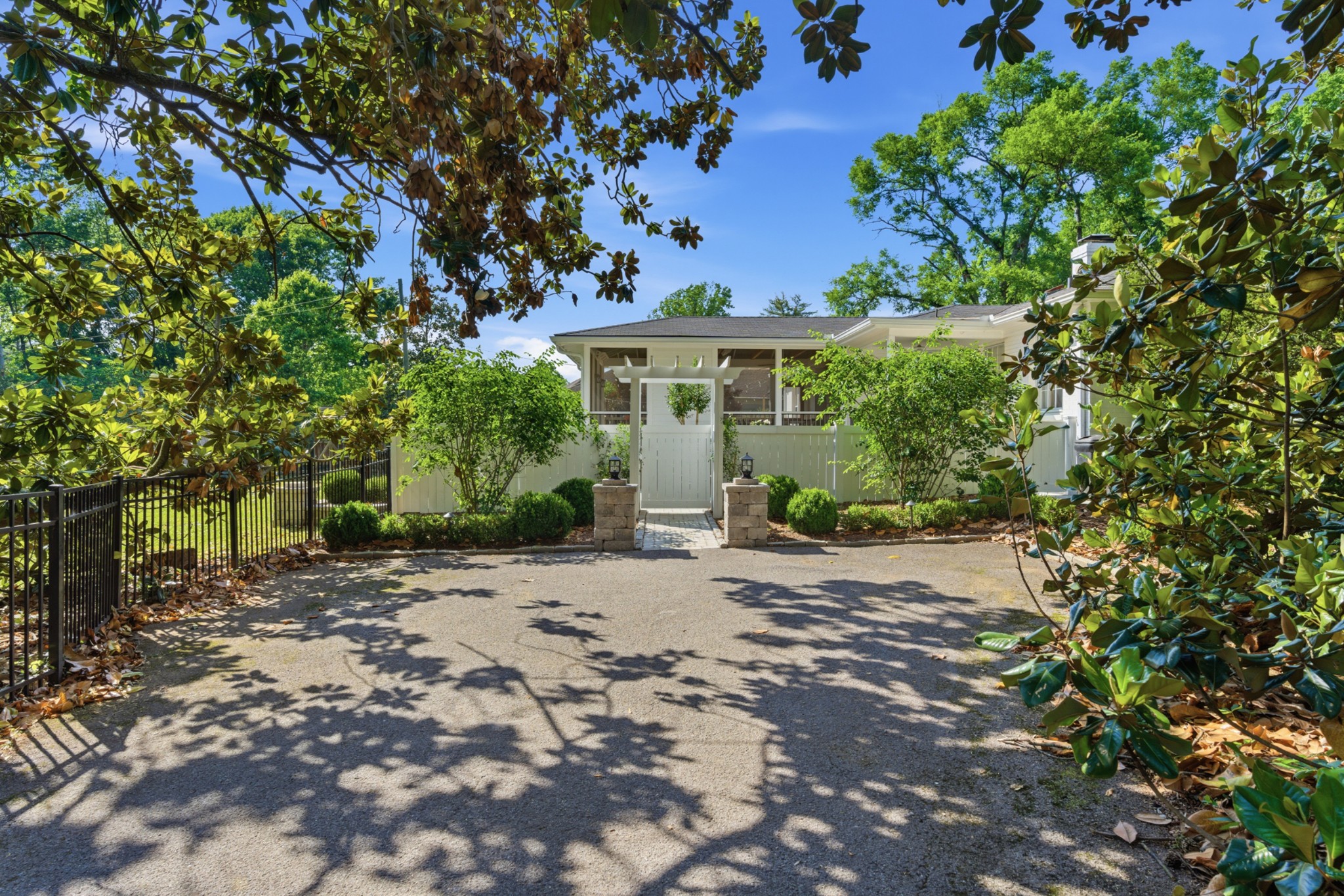 2709 Tyne Blvd