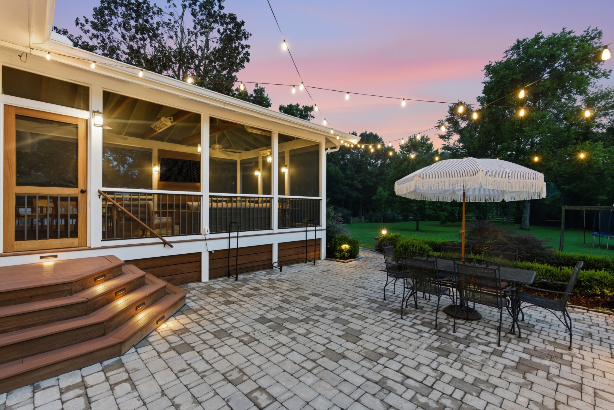 2709 Tyne Blvd