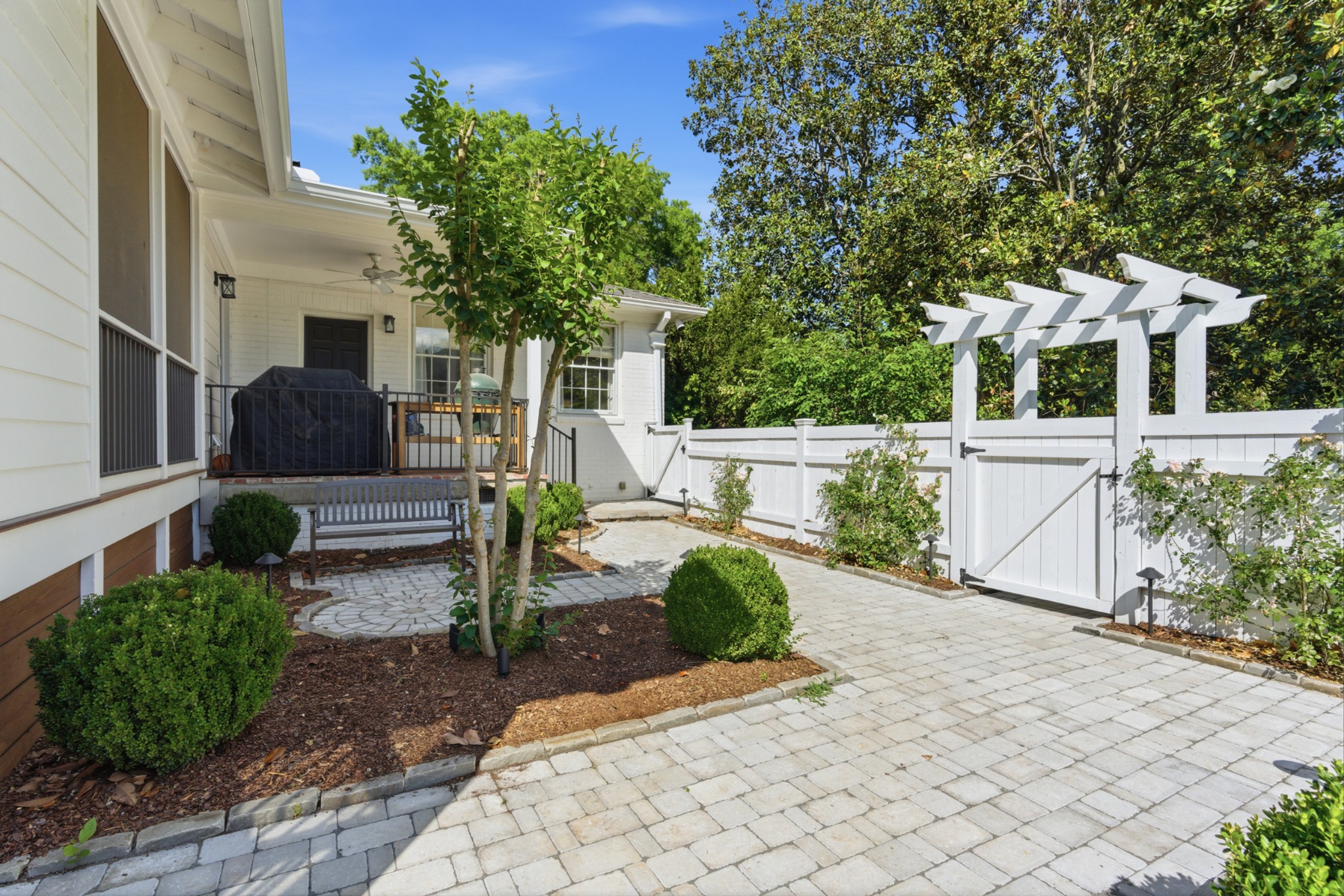 2709 Tyne Blvd