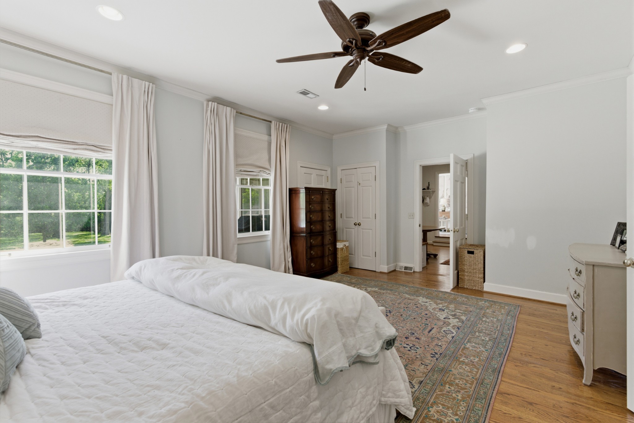 2709 Tyne Blvd