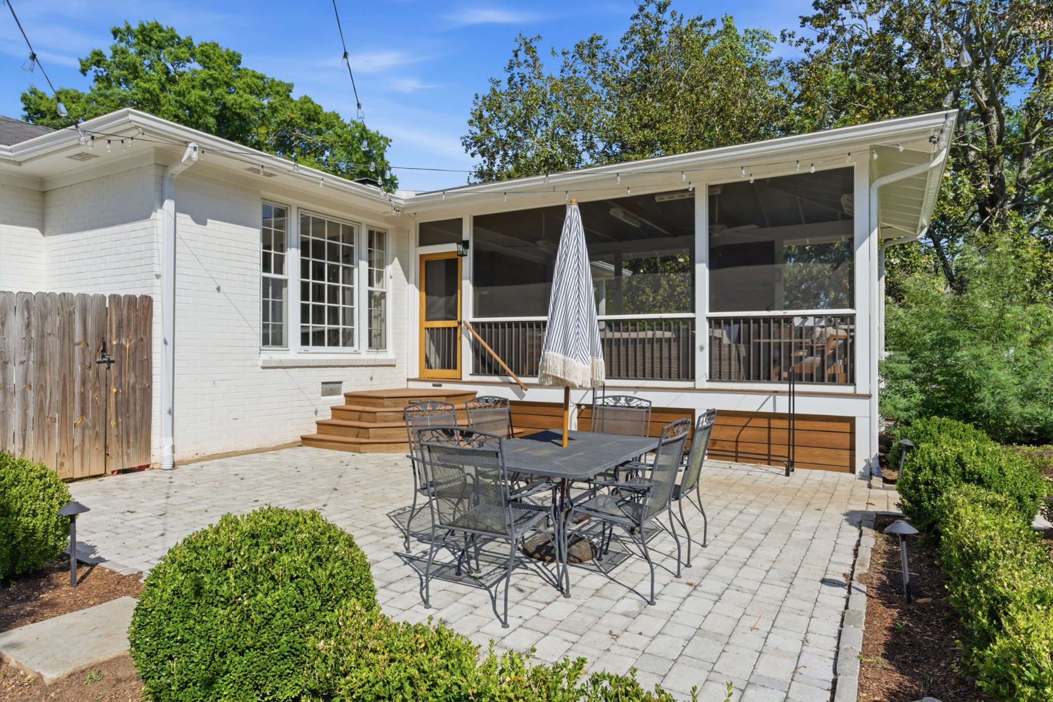 2709 Tyne Blvd