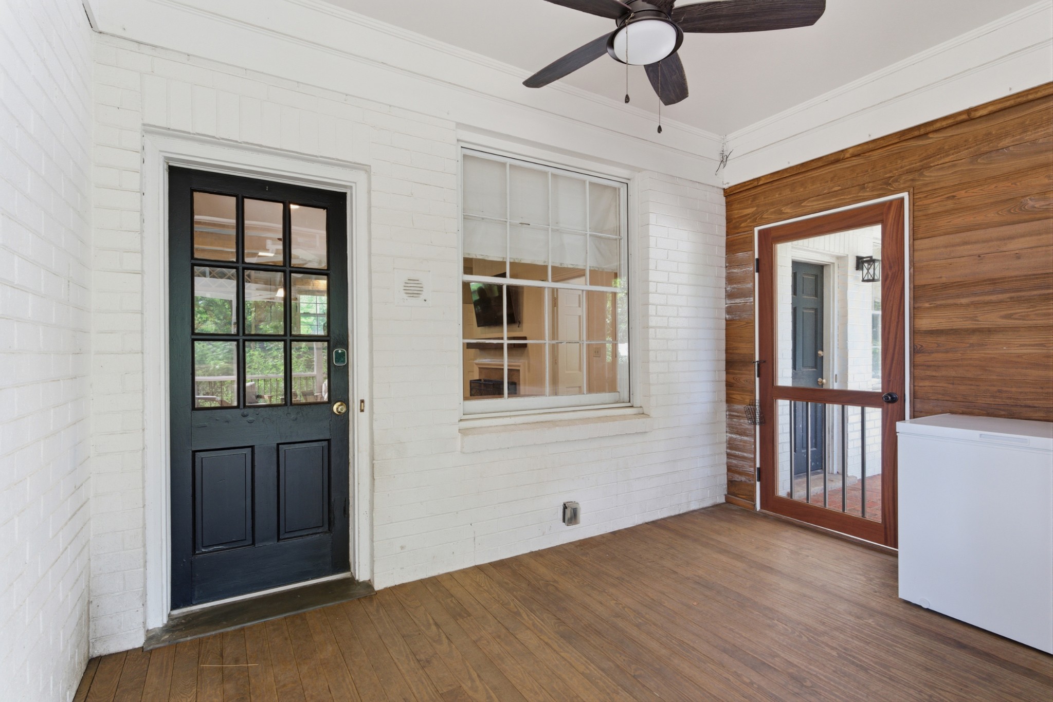2709 Tyne Blvd