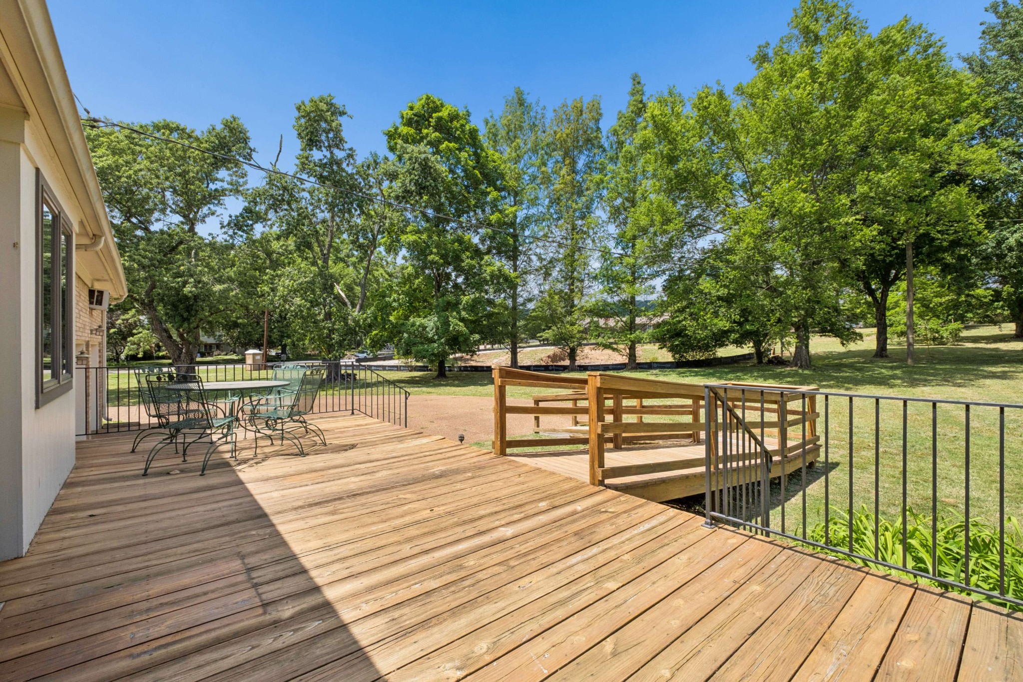 312 River Oaks Rd