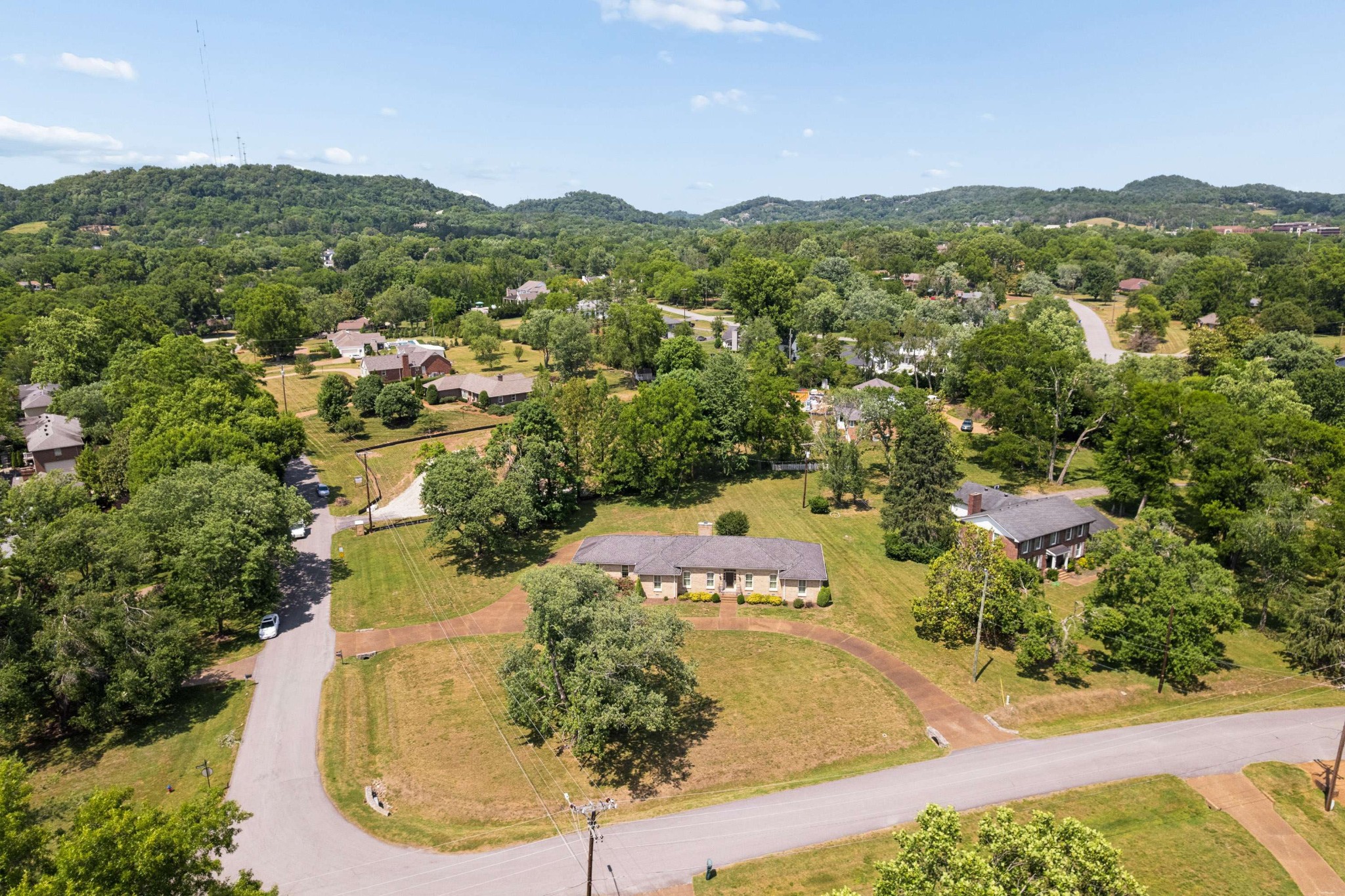 312 River Oaks Rd