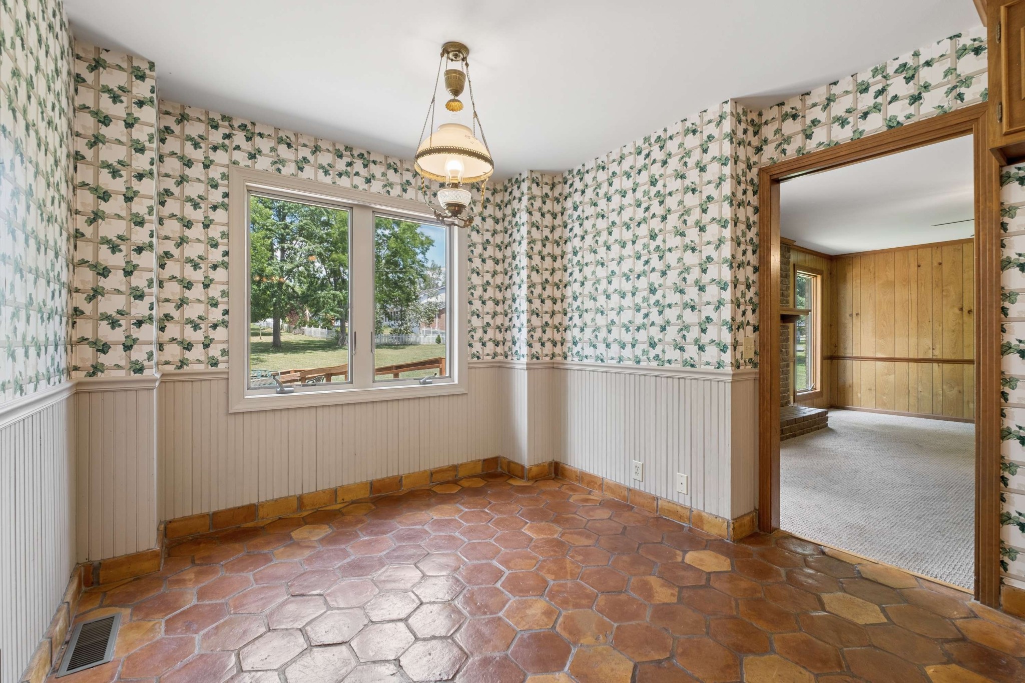 312 River Oaks Rd