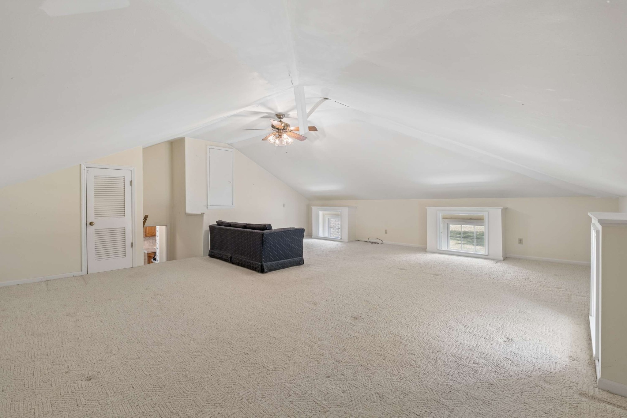 312 River Oaks Rd