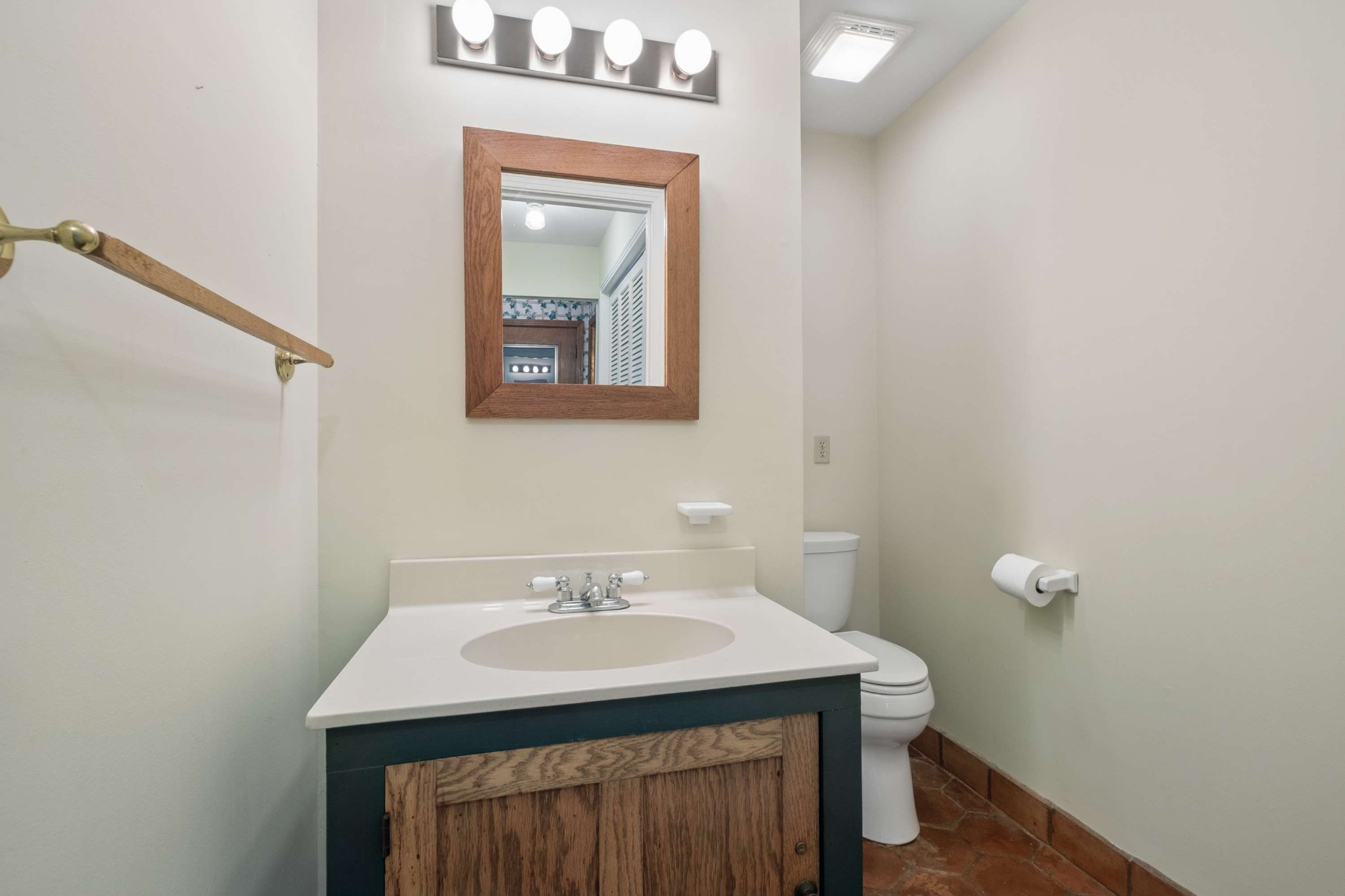 312 River Oaks Rd