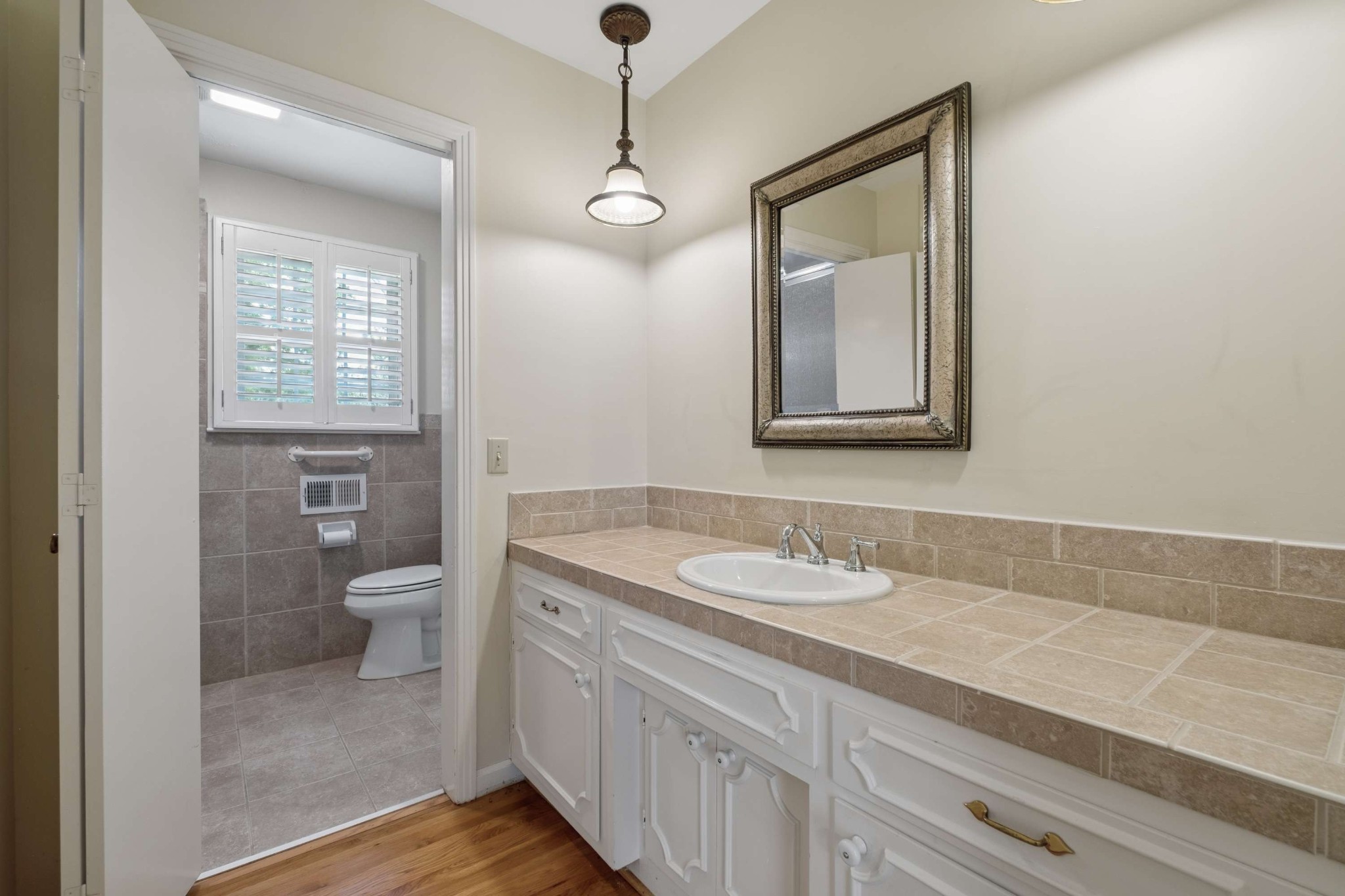 312 River Oaks Rd