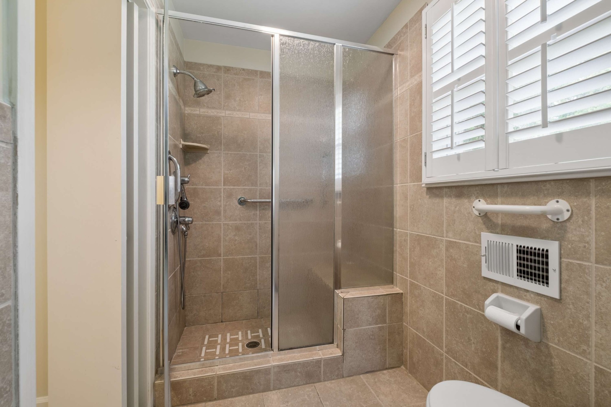 312 River Oaks Rd