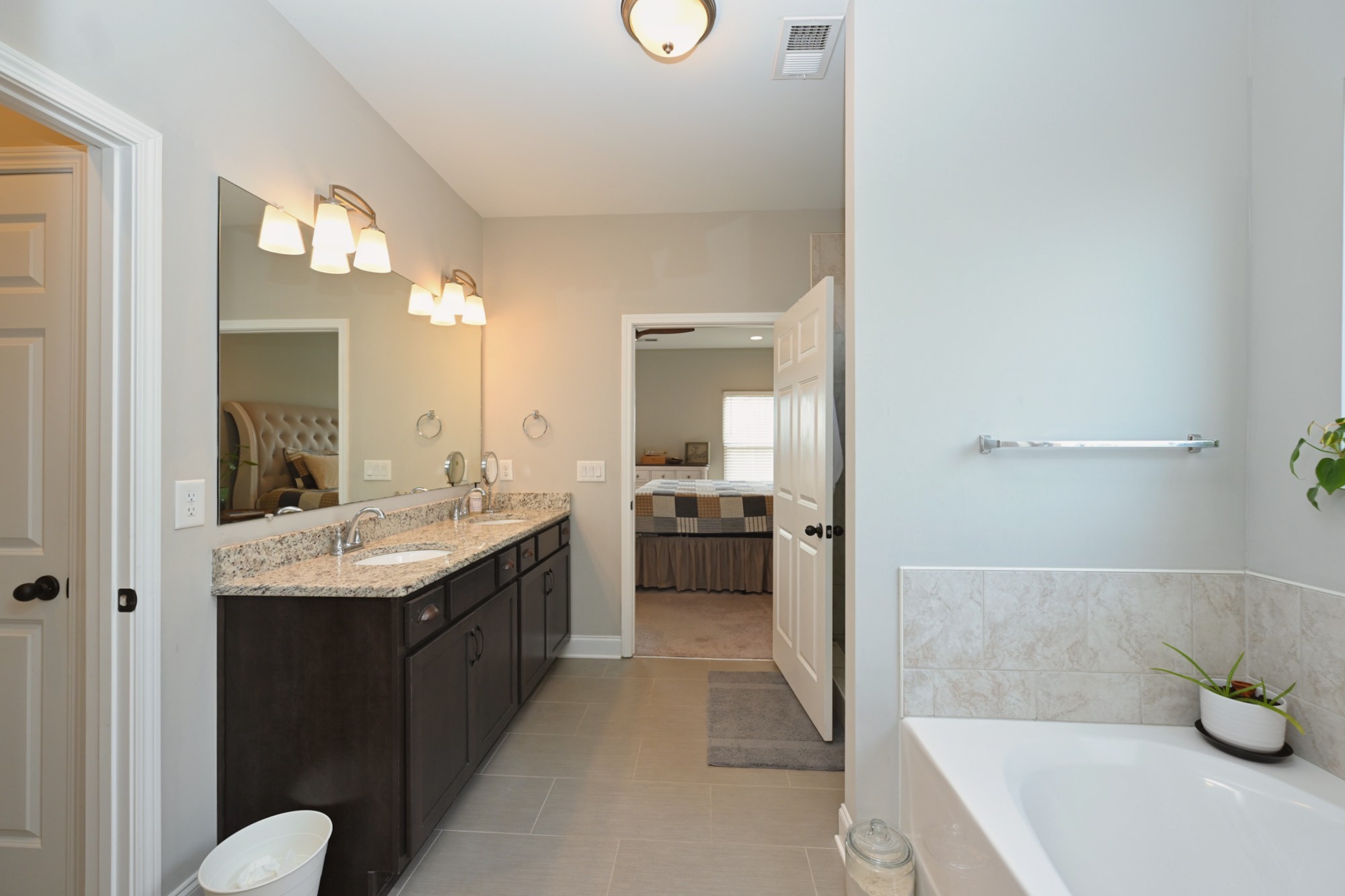 2939 Stewart Campbell Pt