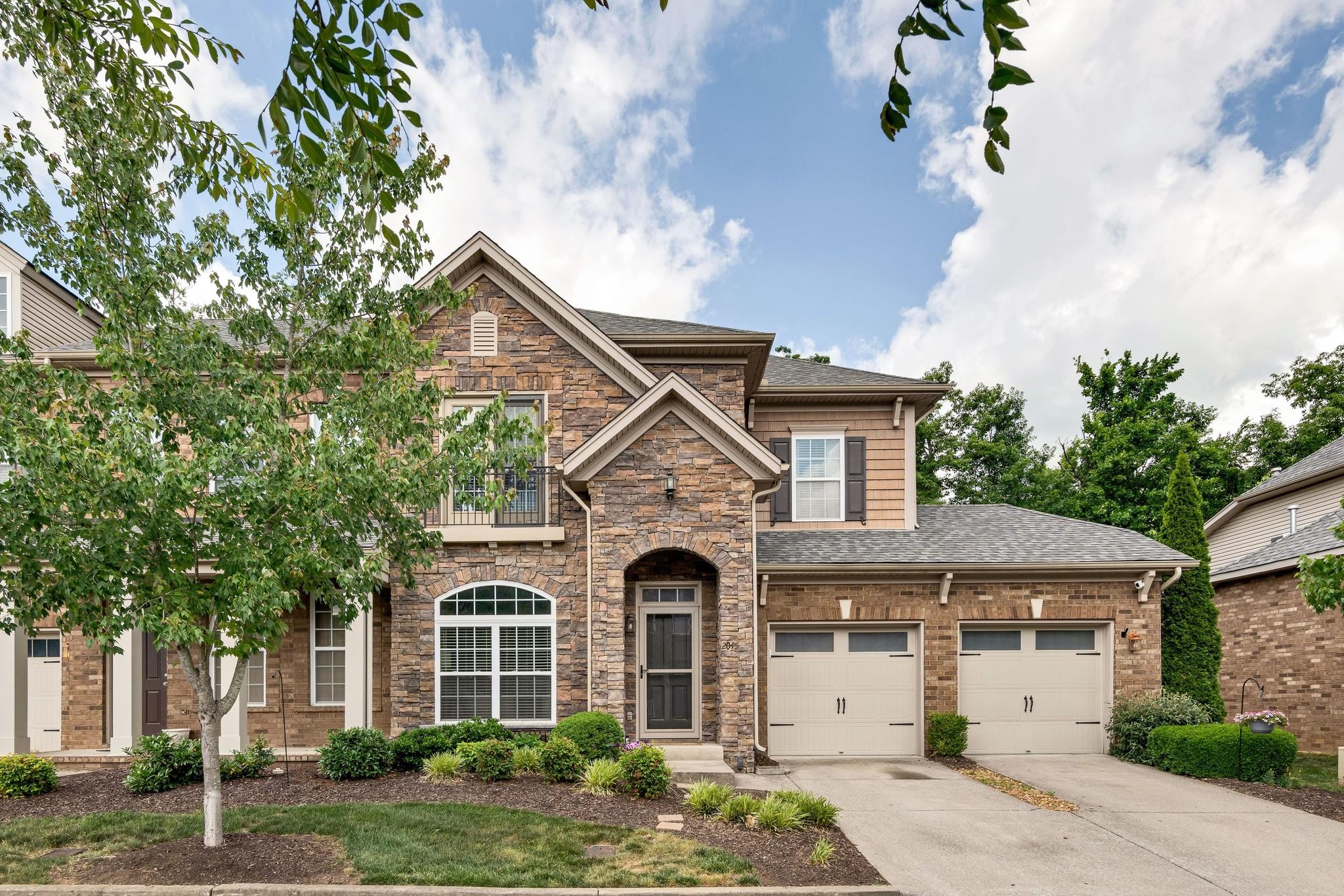 2045 Traemoor Village Dr
