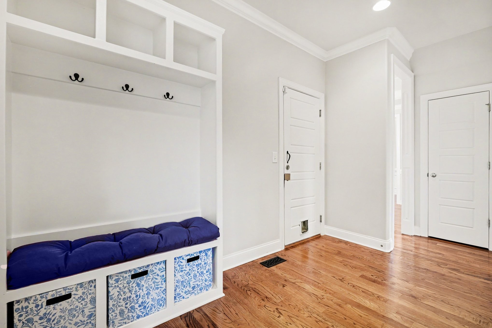 2972 Stewart Campbell Pt