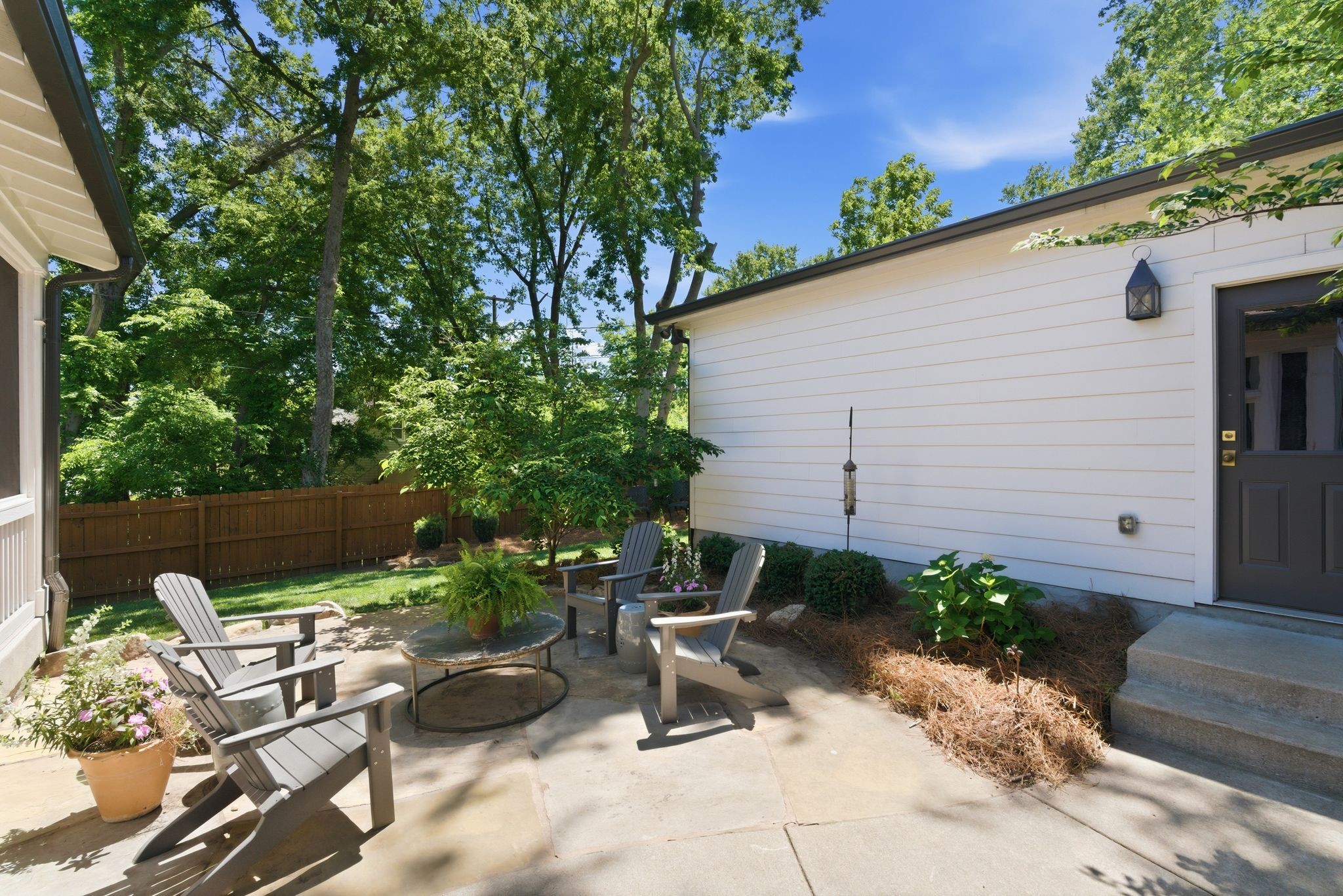 4905 Dakota Ave